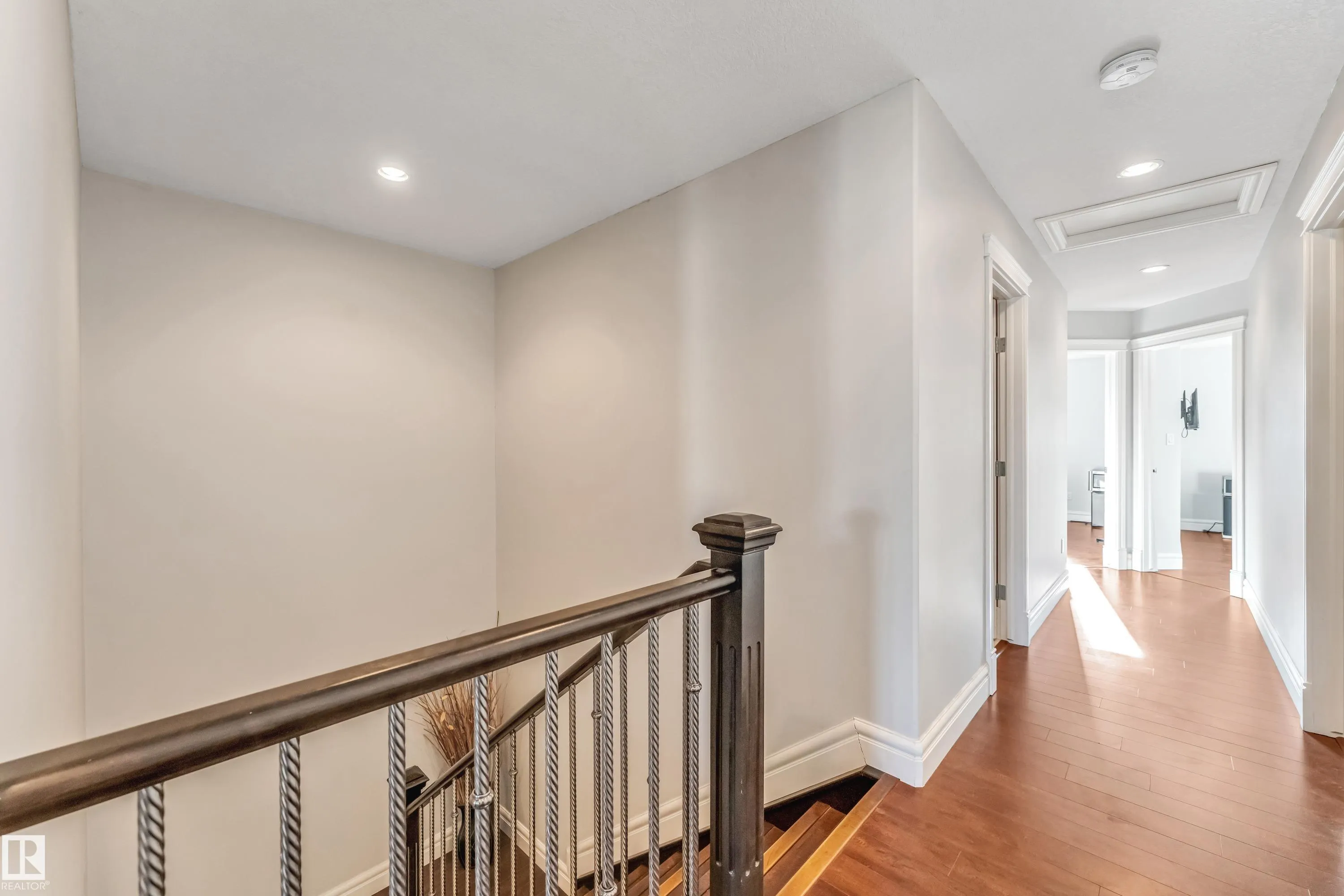 16756 60 Street