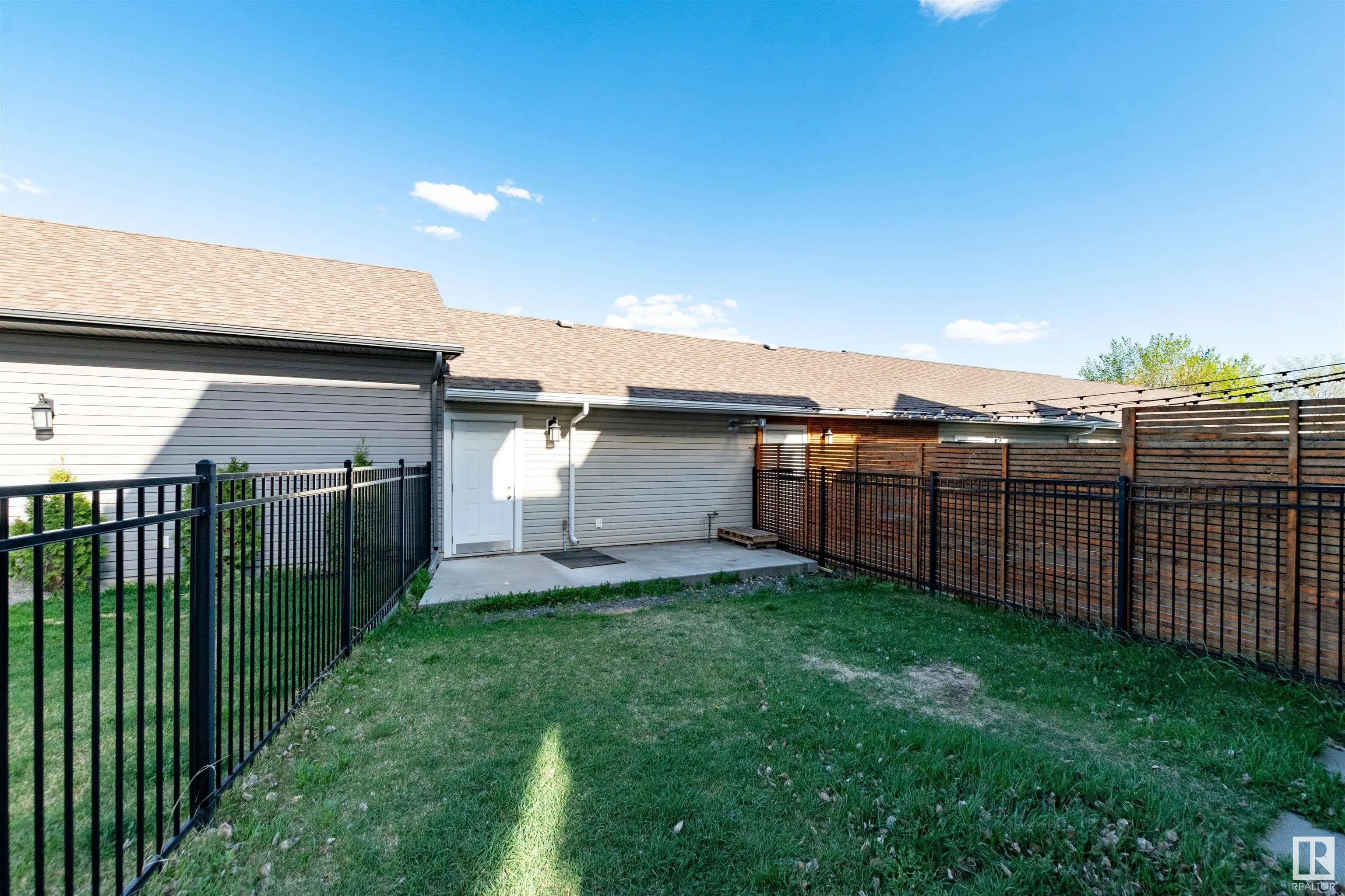 4951 TERWILLEGAR Common