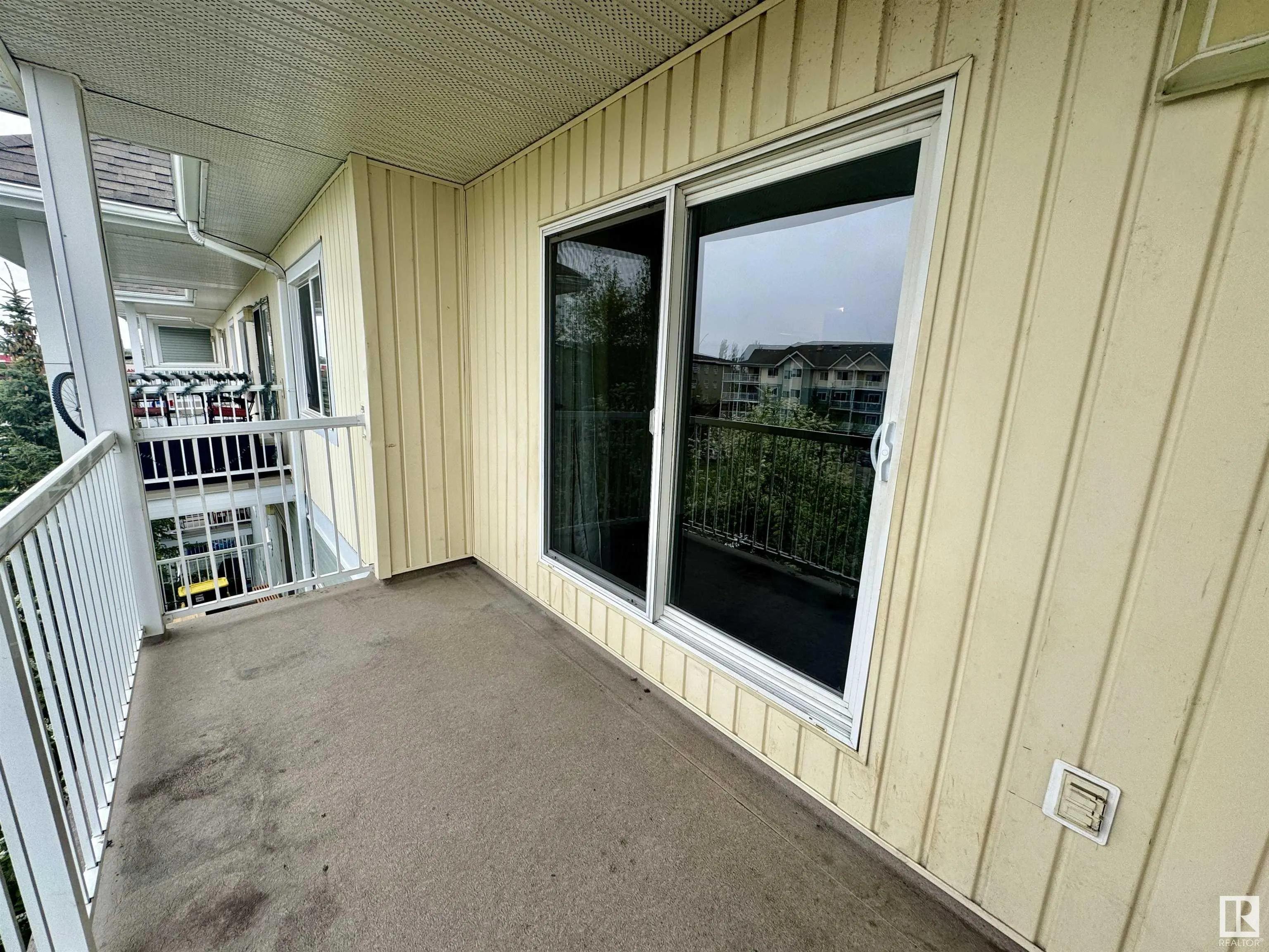 70 WOODSMERE Close