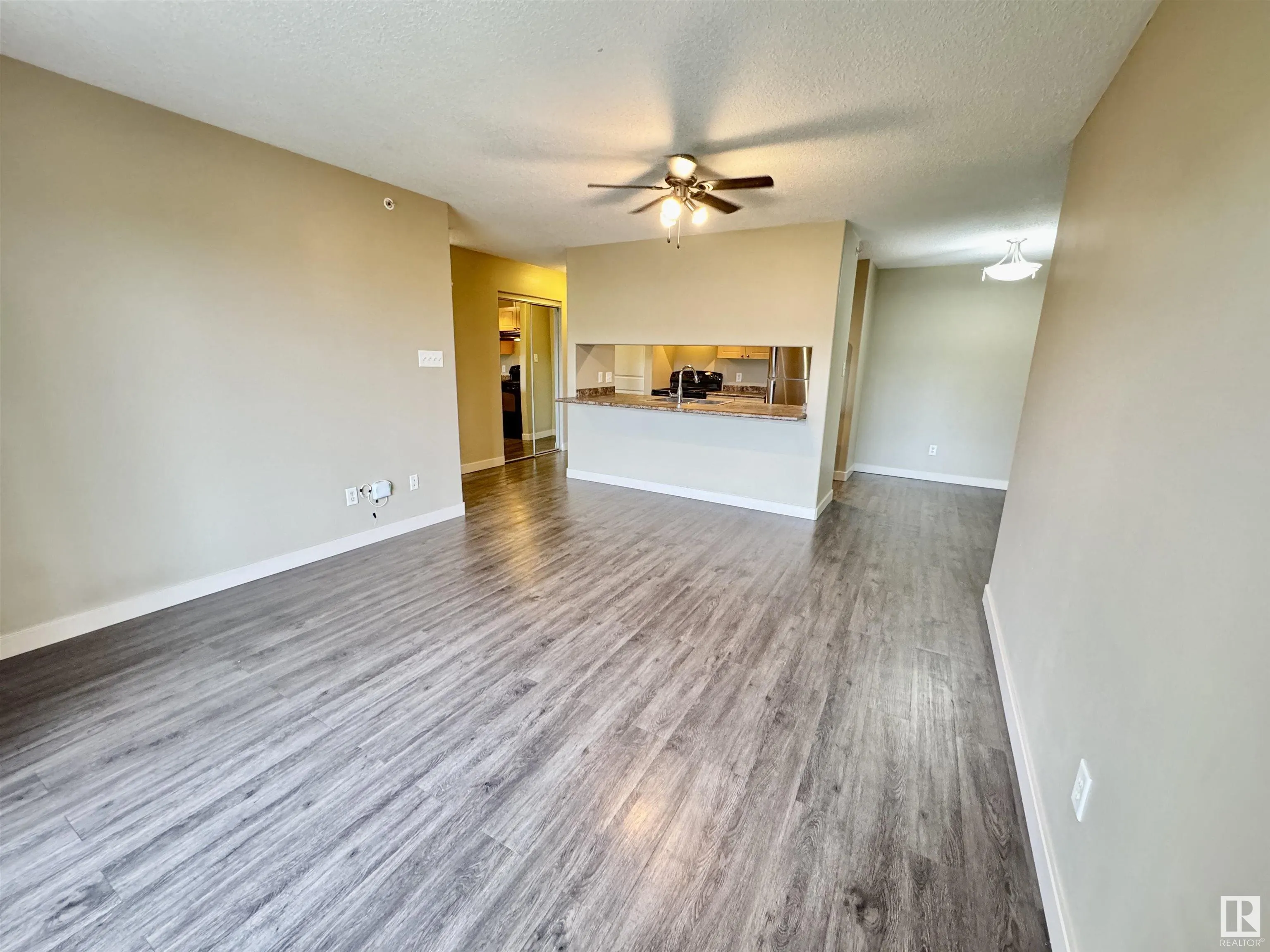 70 WOODSMERE Close