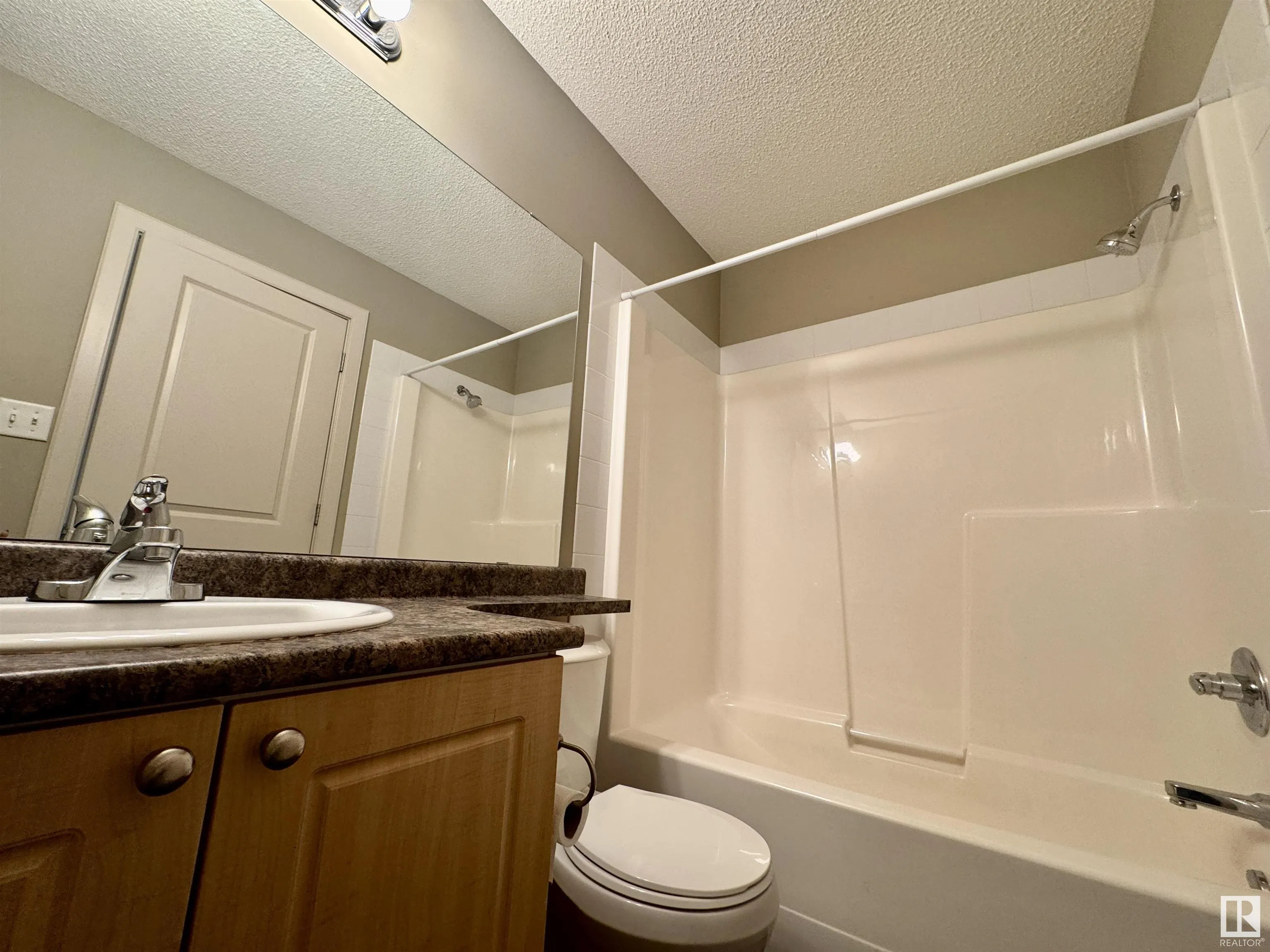 70 WOODSMERE Close