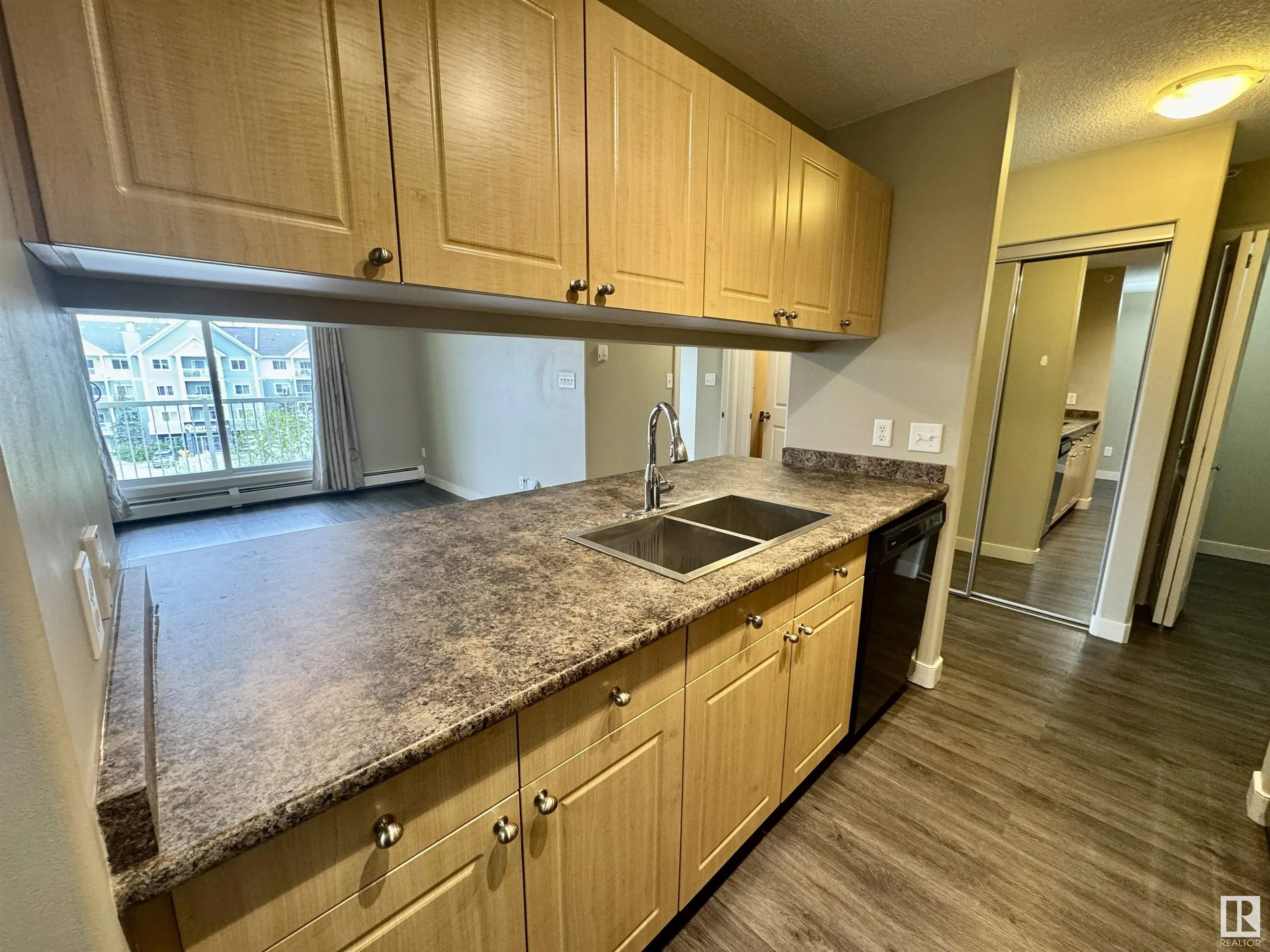 70 WOODSMERE Close