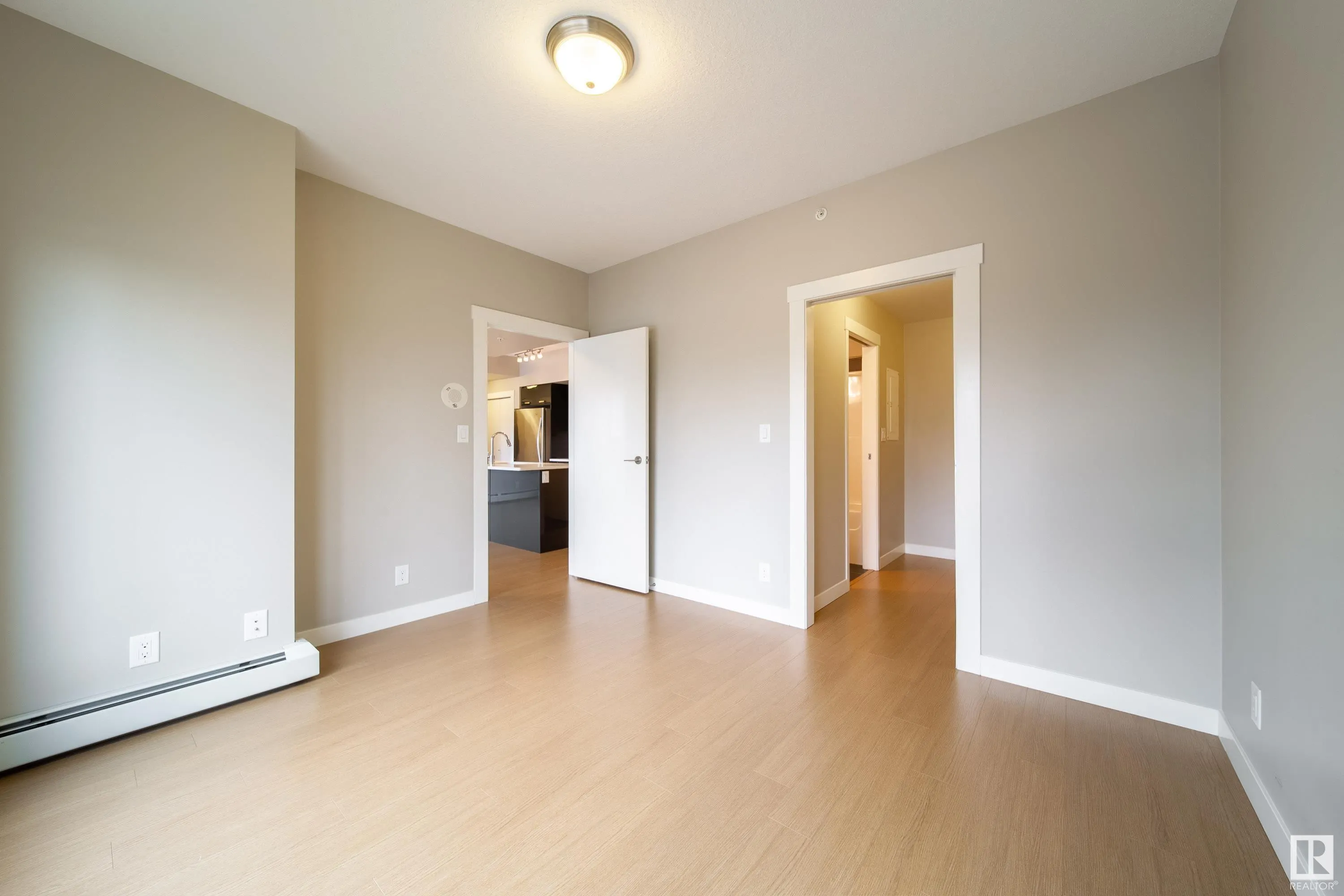 10410 102 Avenue