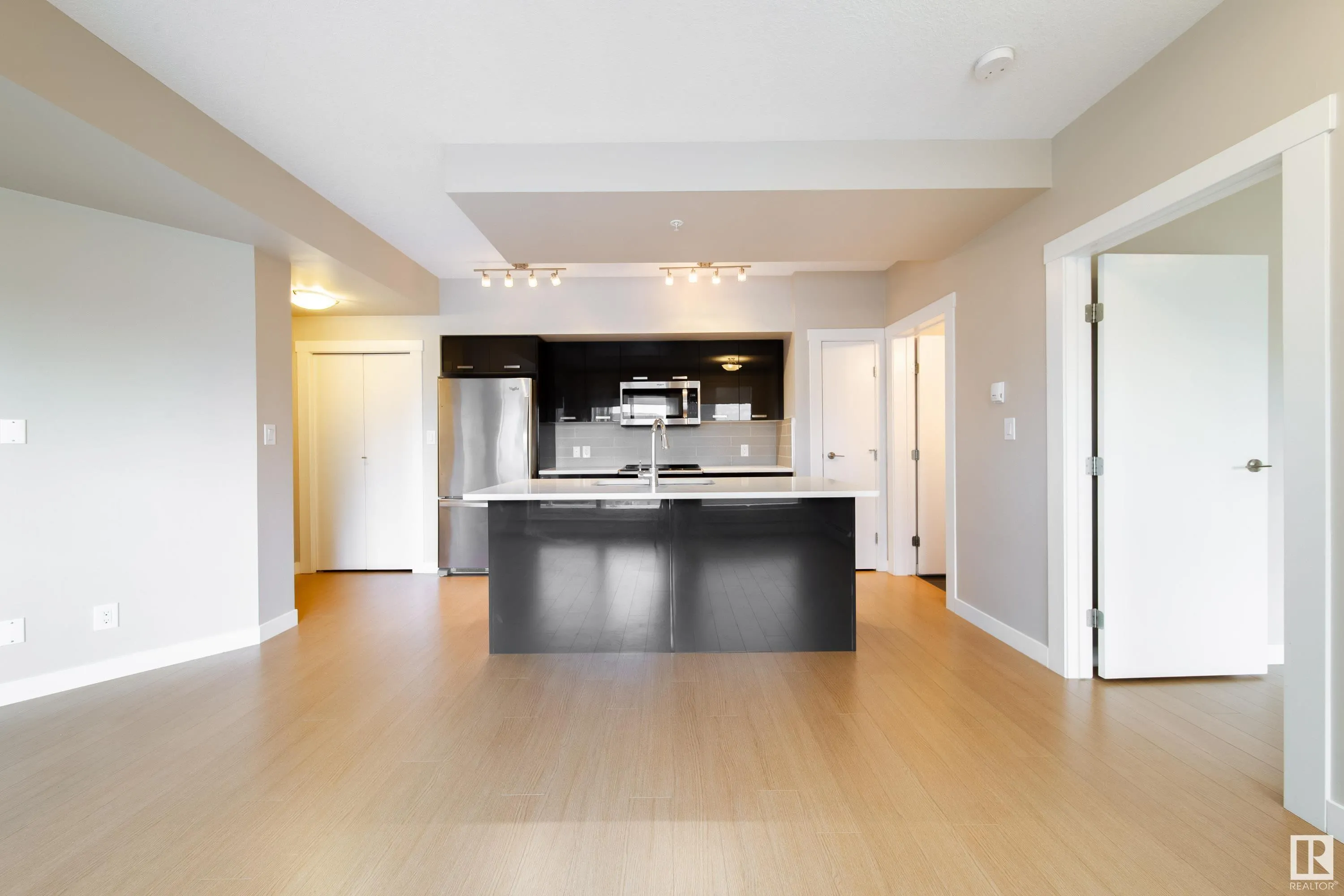 10410 102 Avenue