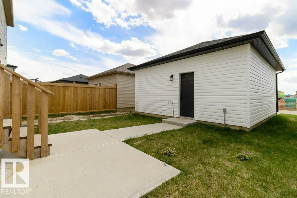 184 CALEDONIA Drive