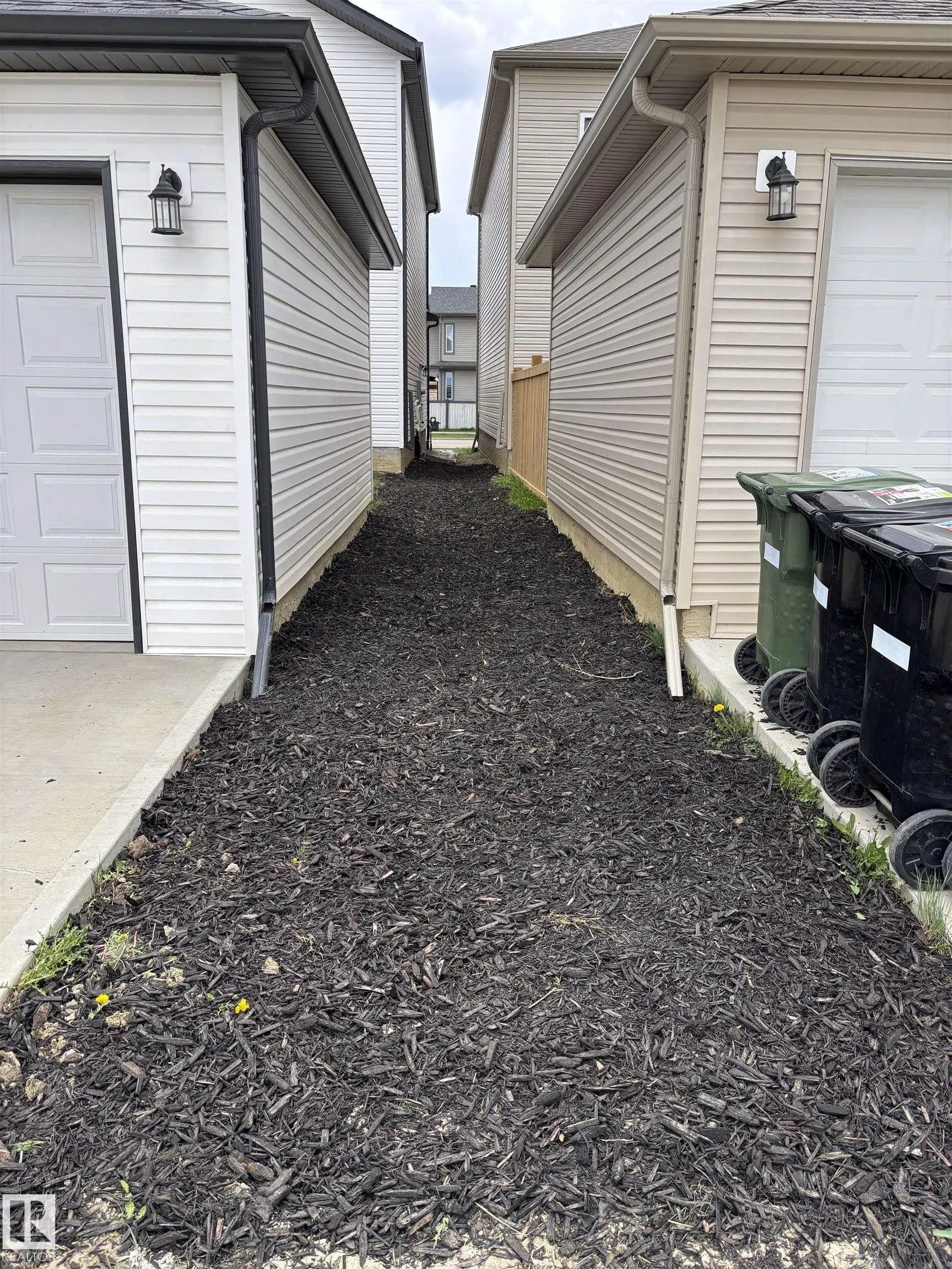 184 CALEDONIA Drive