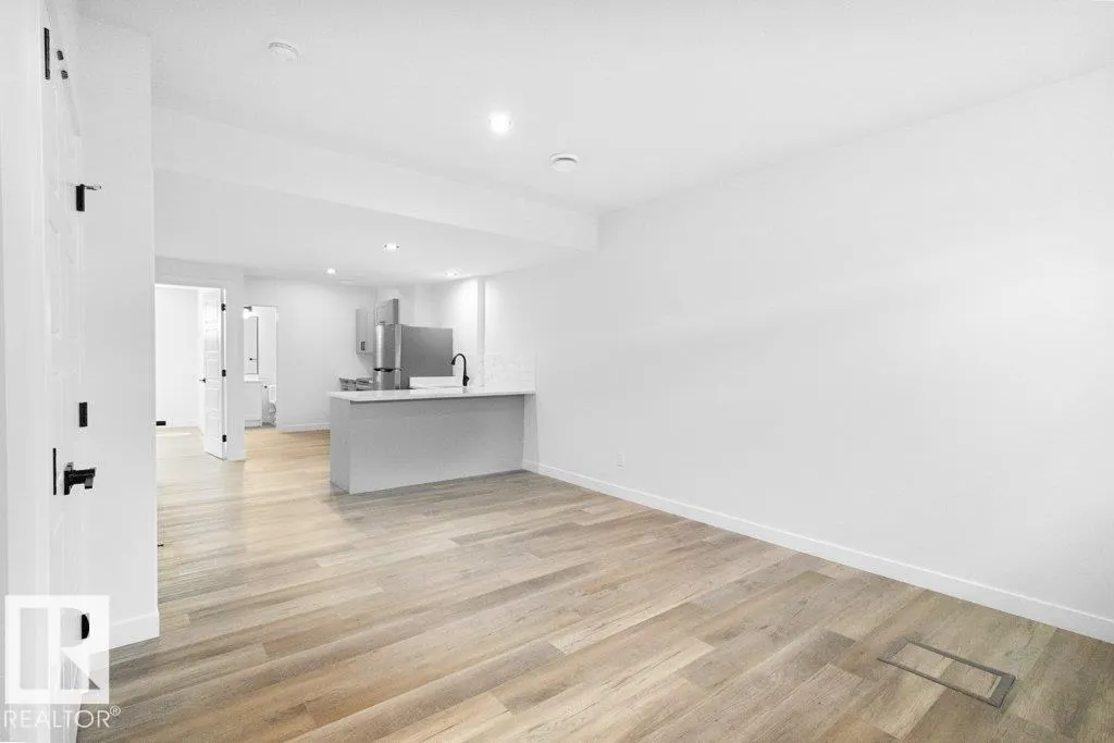 184 CALEDONIA Drive