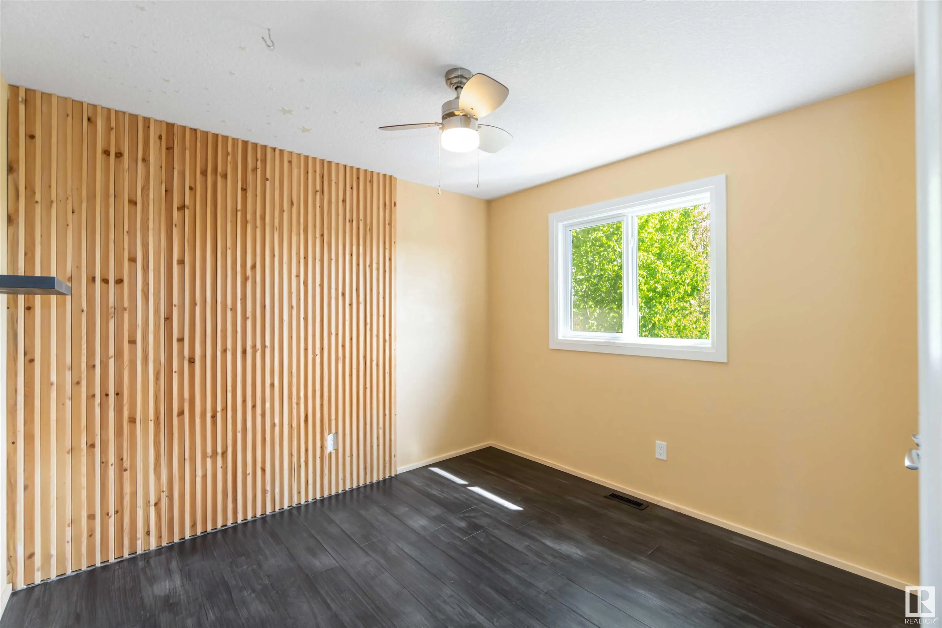 26 KENTON Way
