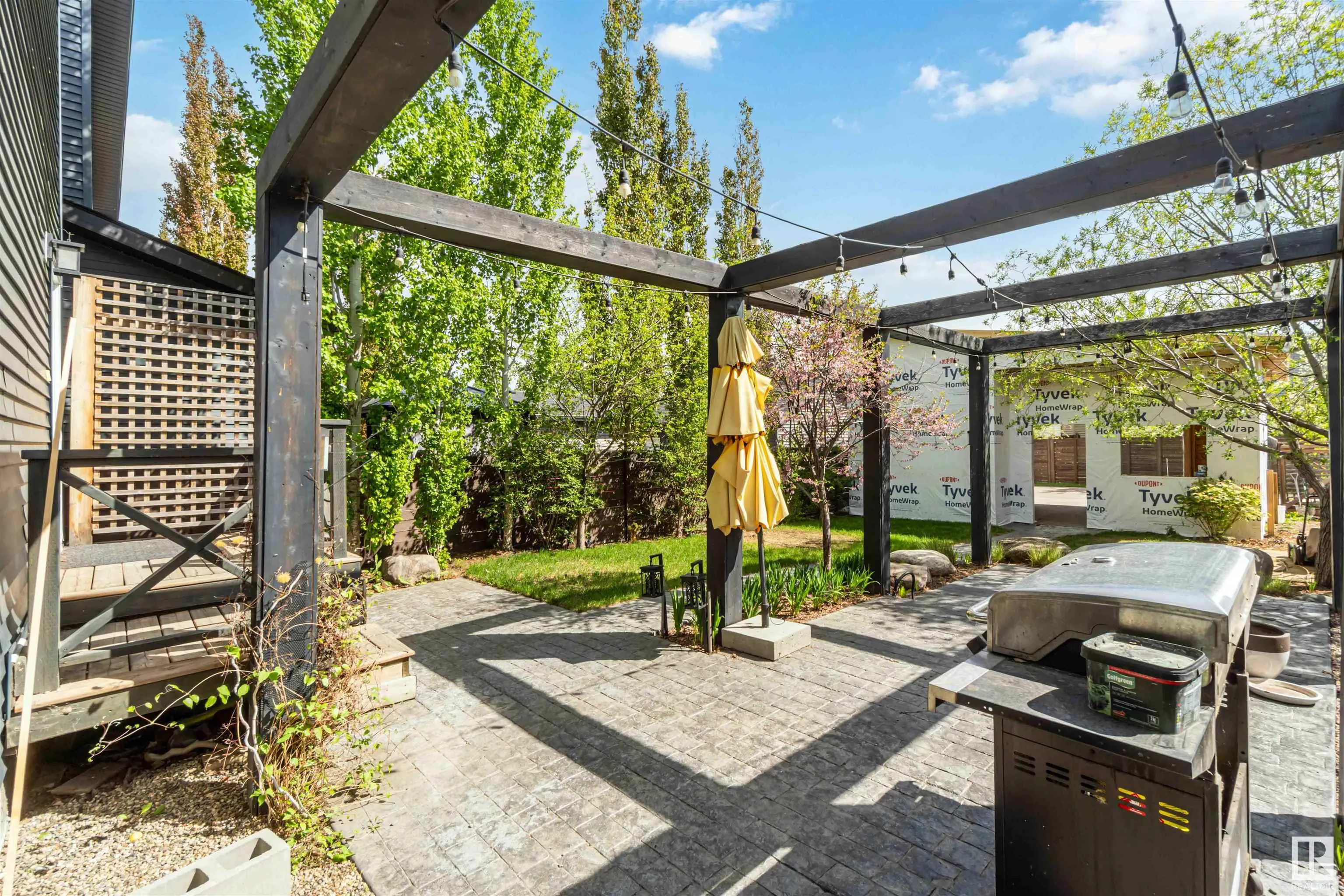 26 KENTON Way