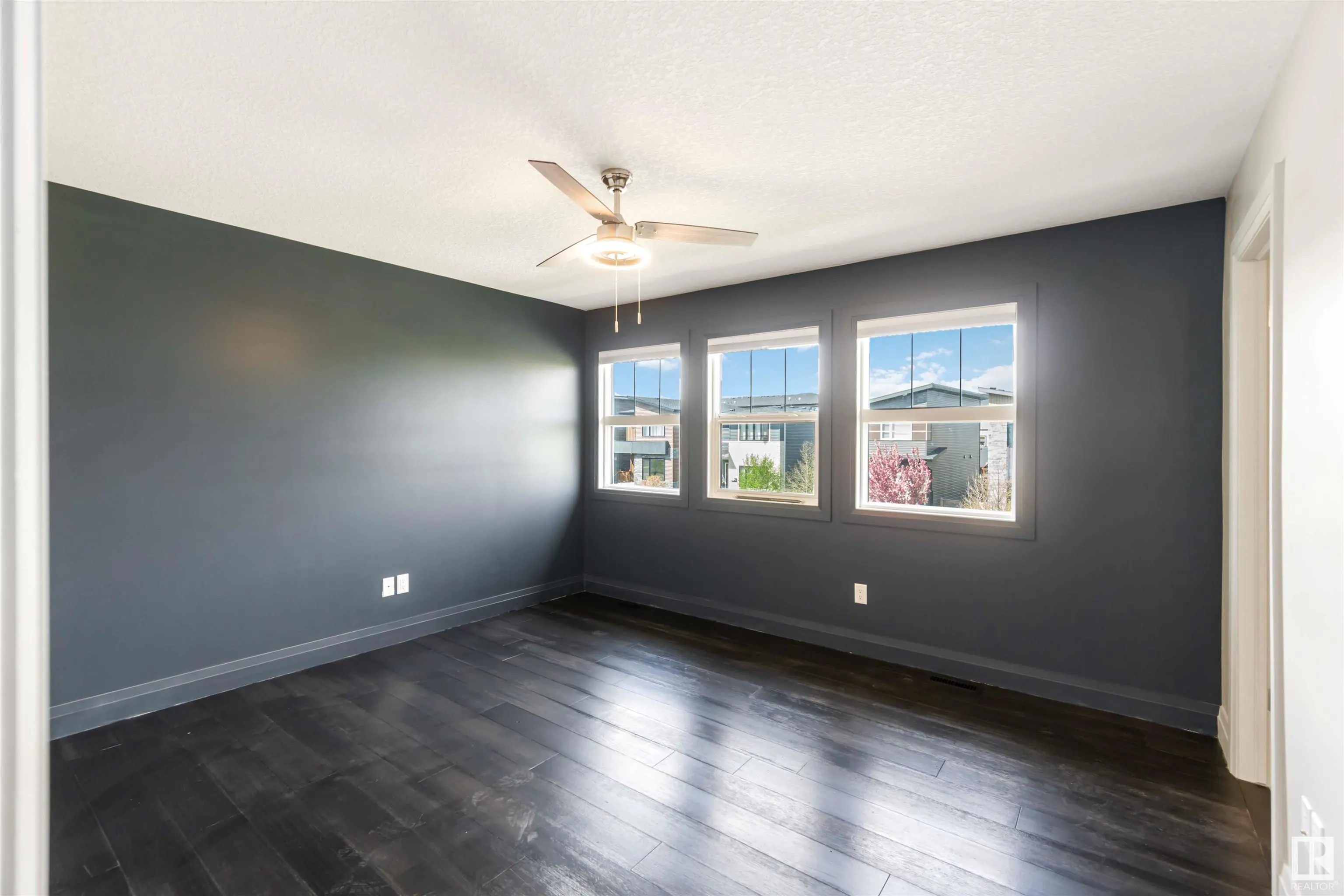 26 KENTON Way