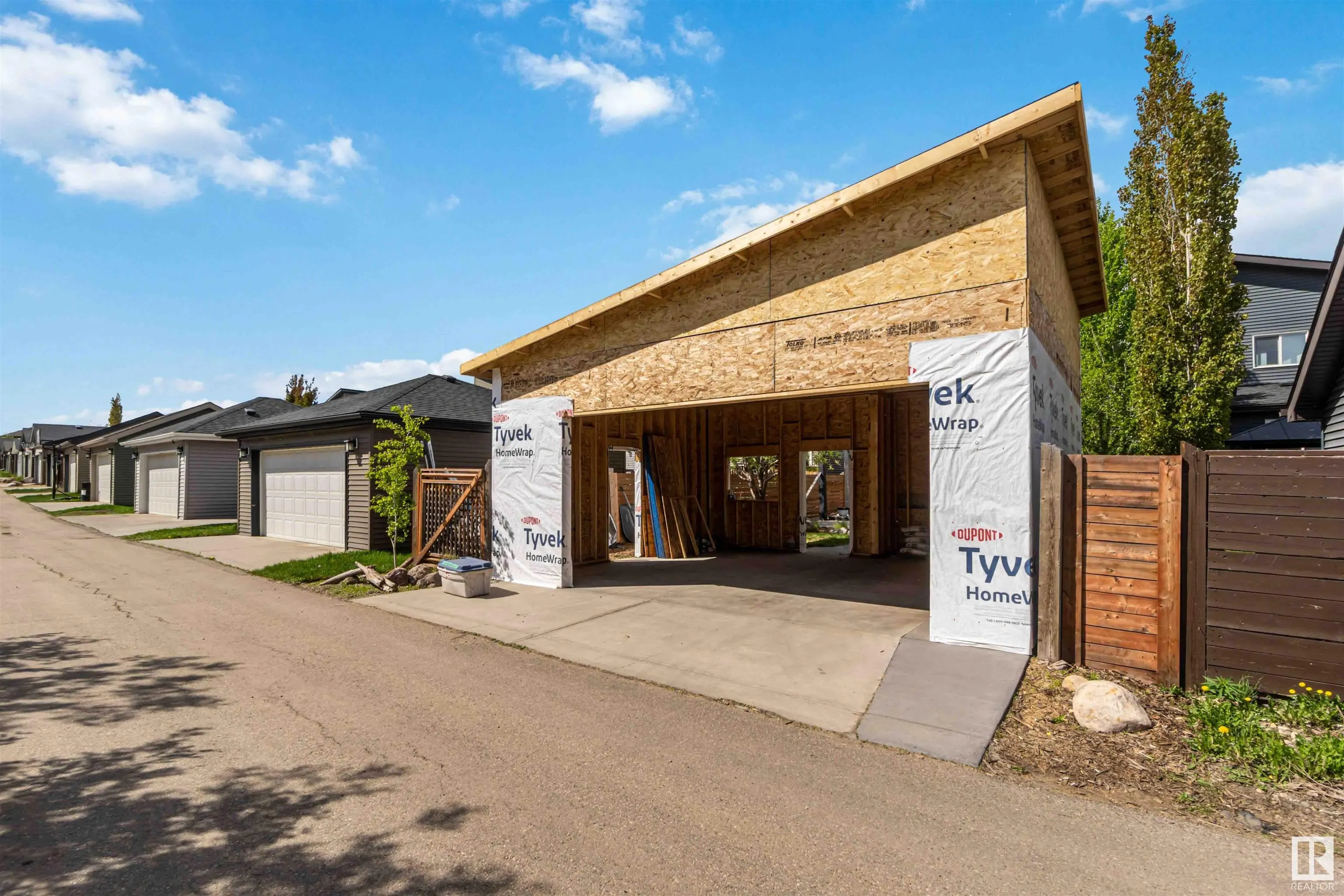26 KENTON Way