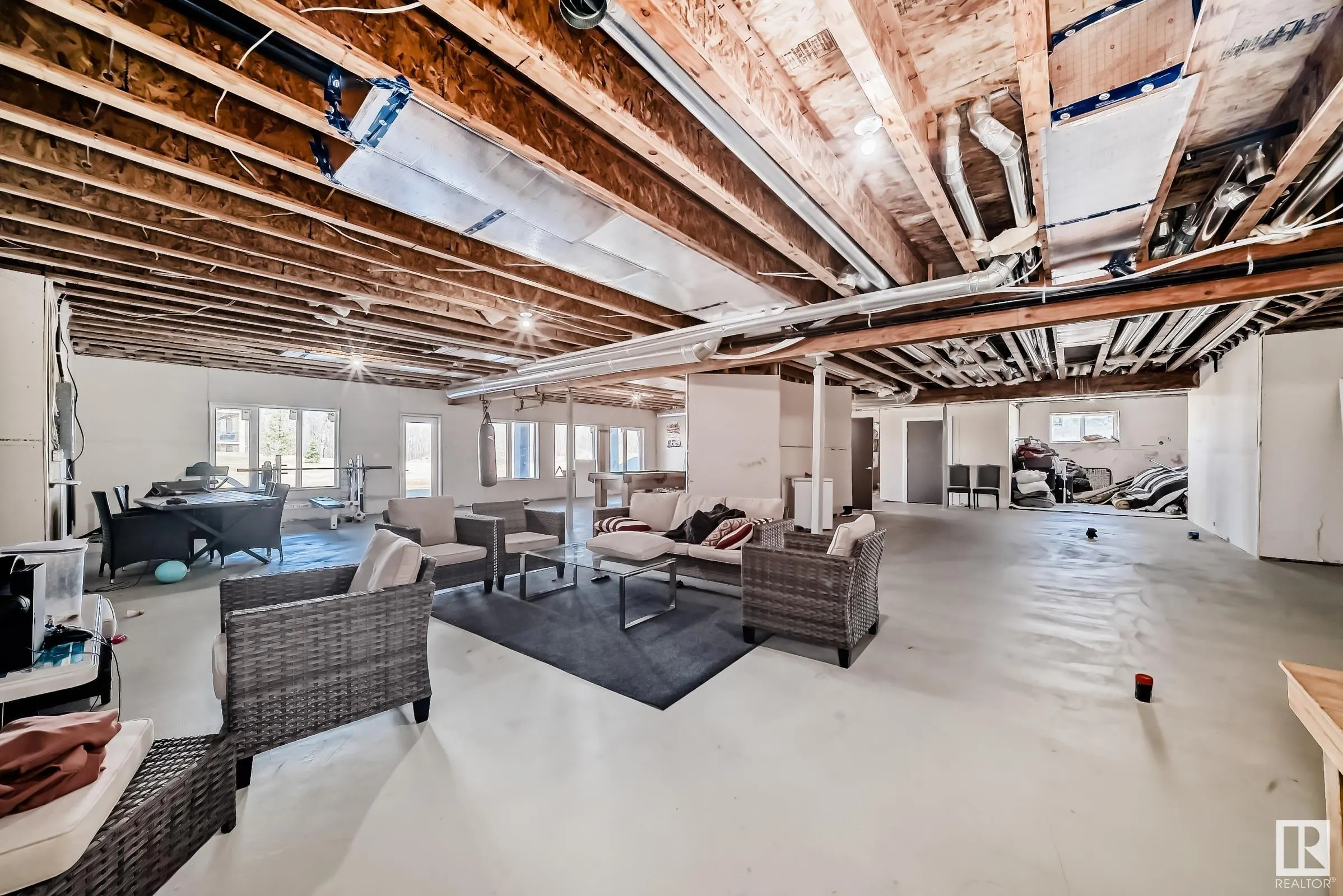 52105 RGE ROAD 225