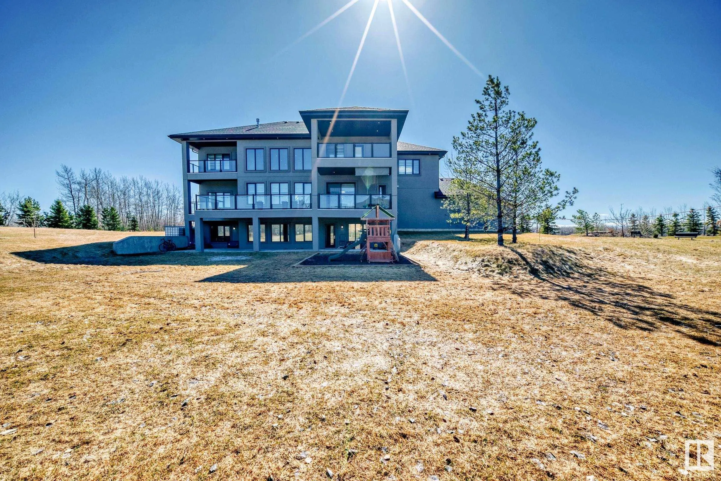 52105 RGE ROAD 225