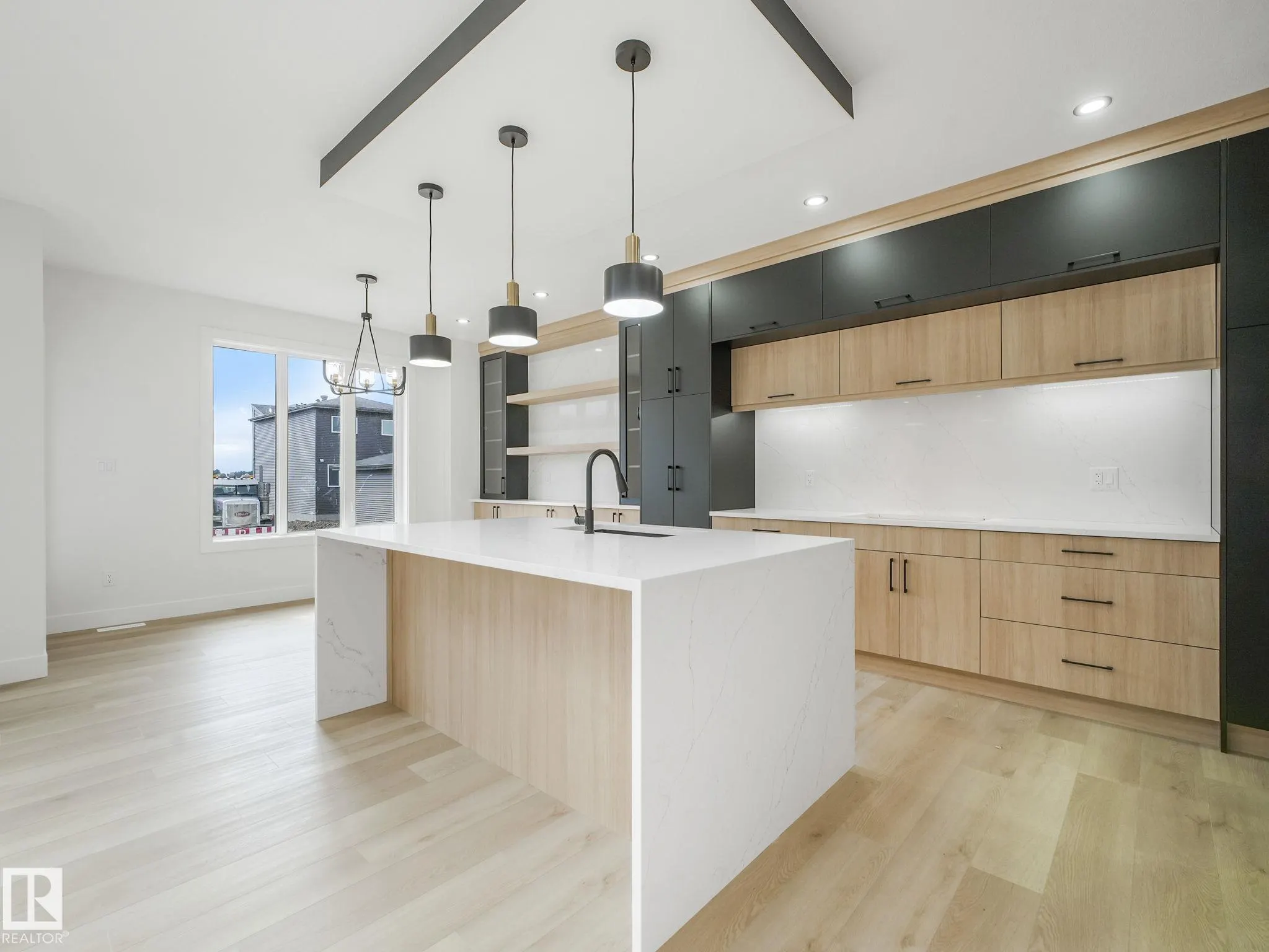 141 Creekside Lane