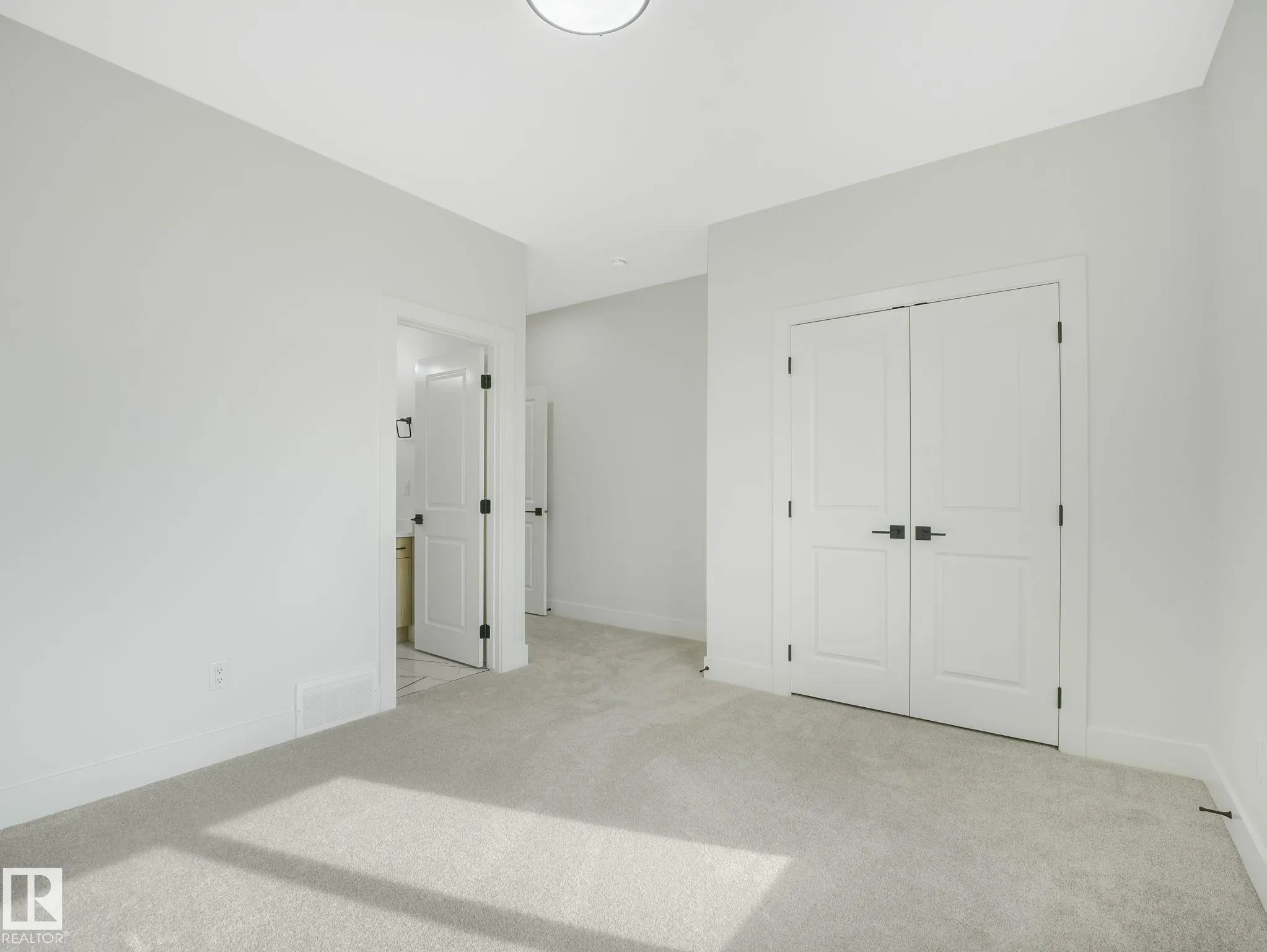 141 Creekside Lane
