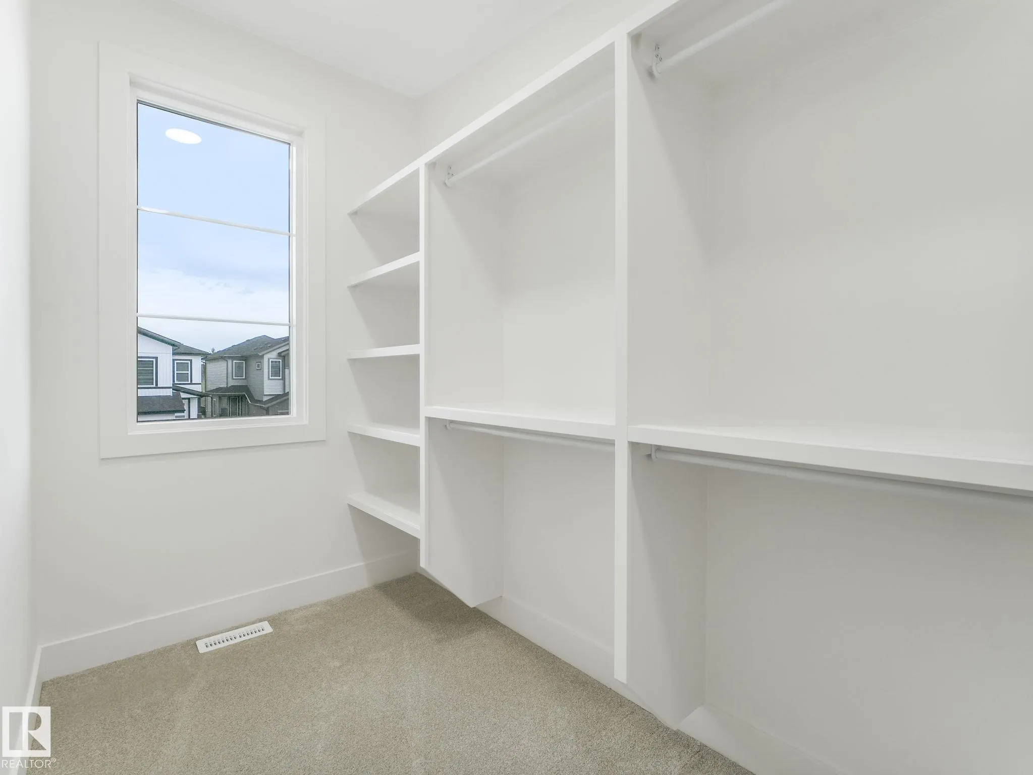 141 Creekside Lane