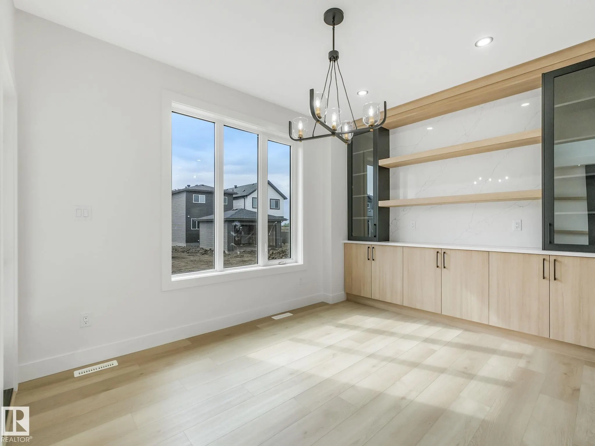 141 Creekside Lane