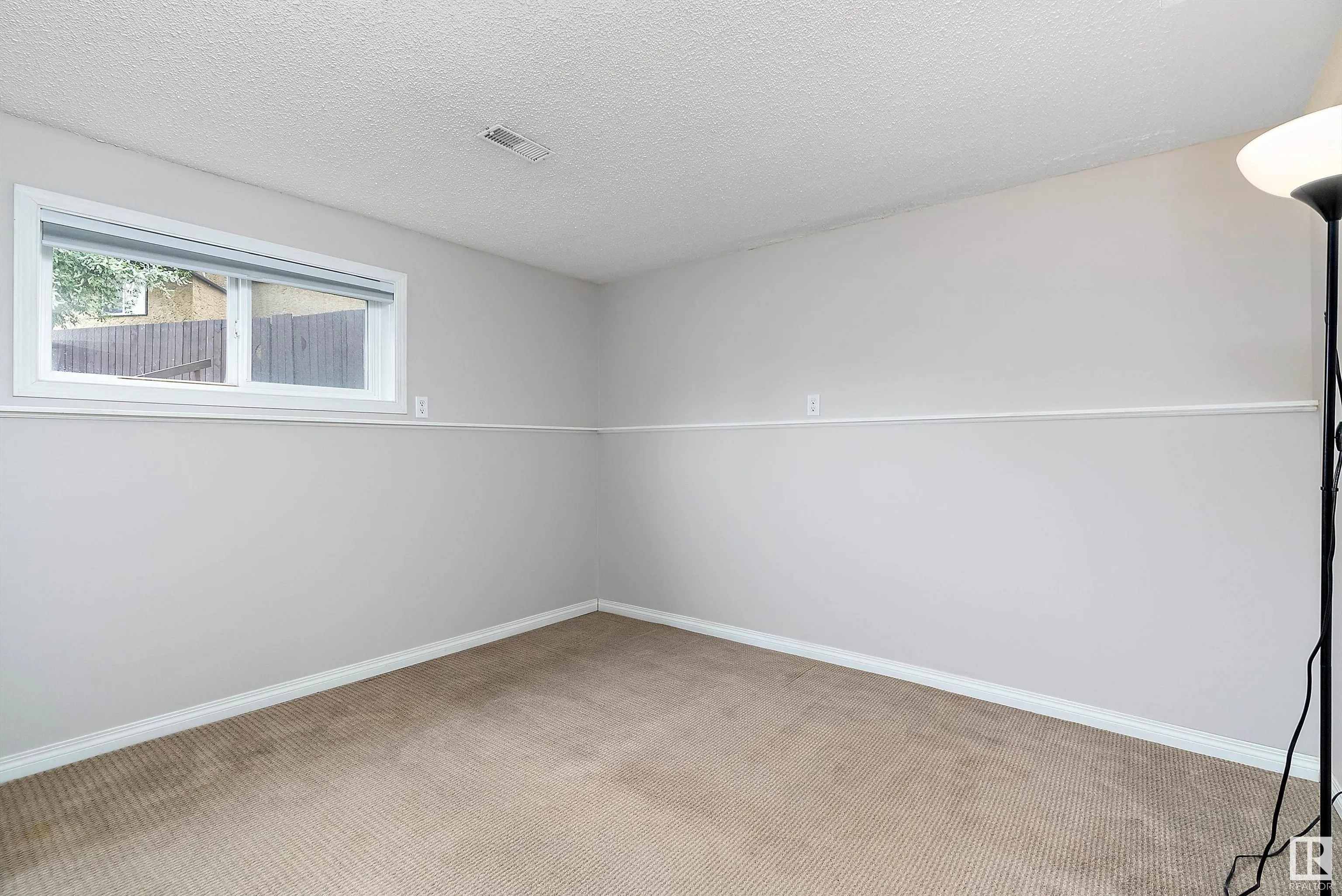 212 WOODBRIDGE Way