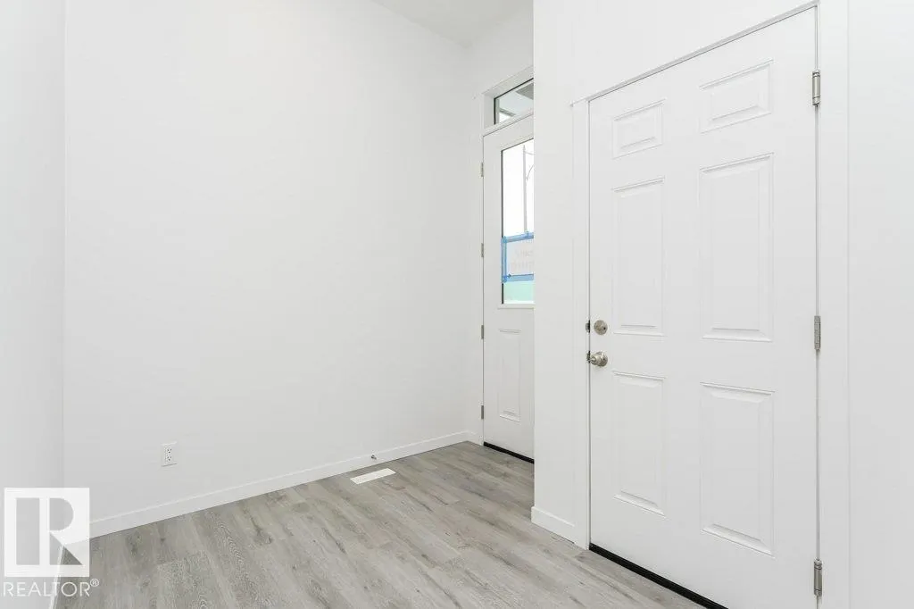 3964 Wren Loop