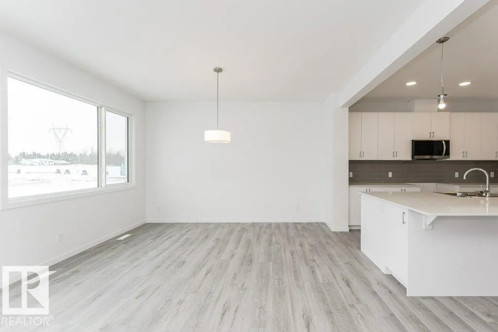 3964 Wren Loop