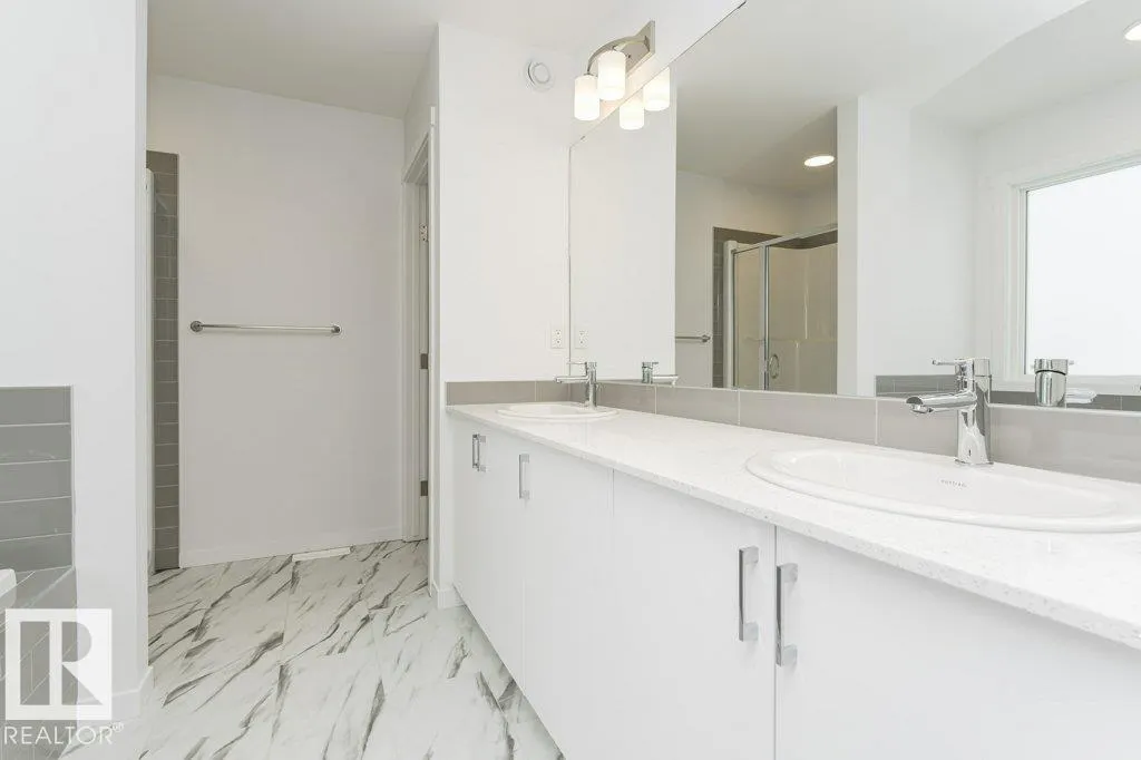 3964 Wren Loop
