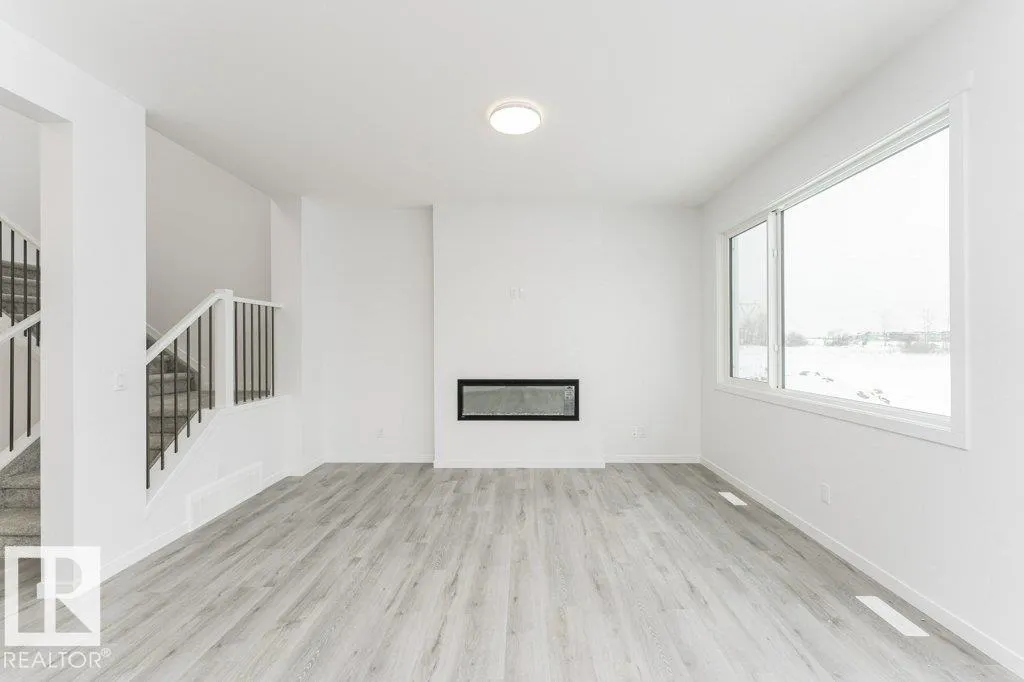 3964 Wren Loop
