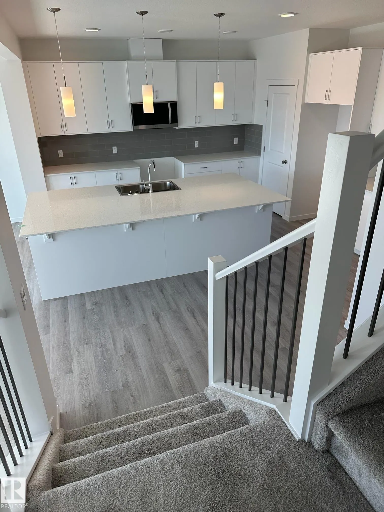 3964 Wren Loop