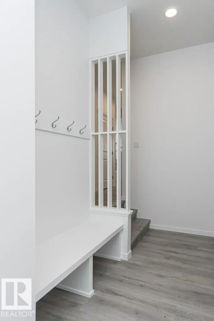 3964 Wren Loop