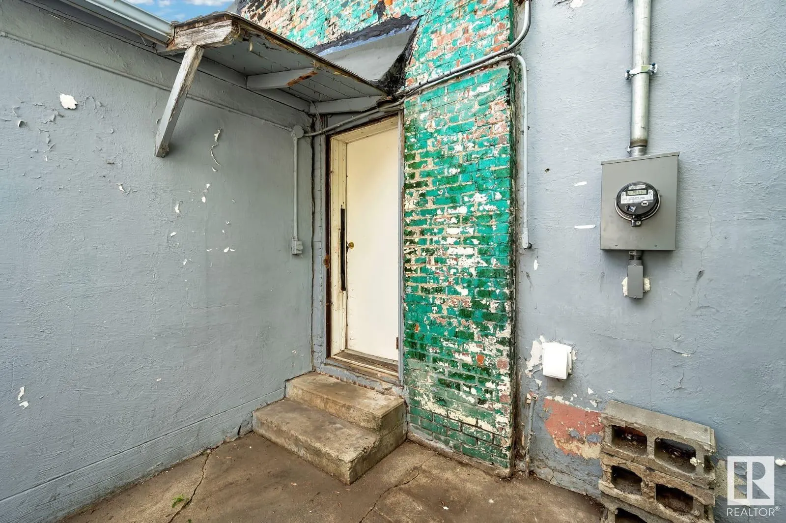 10130 100 Avenue