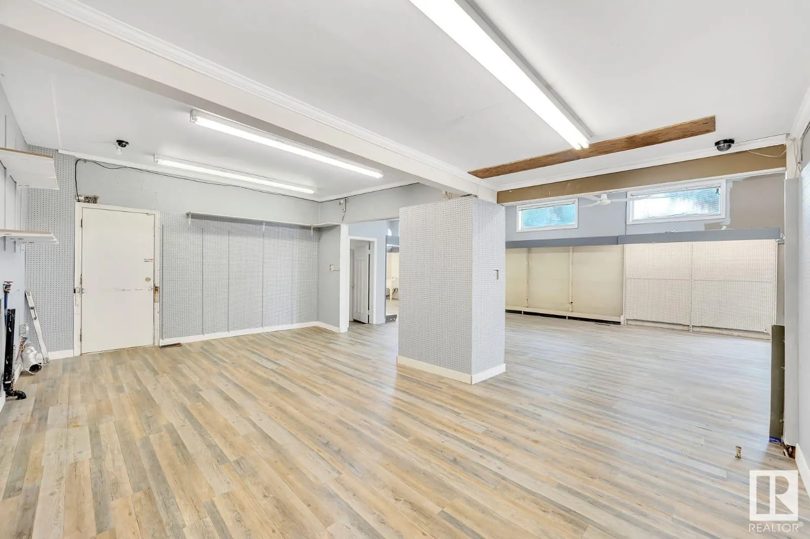 10130 100 Avenue