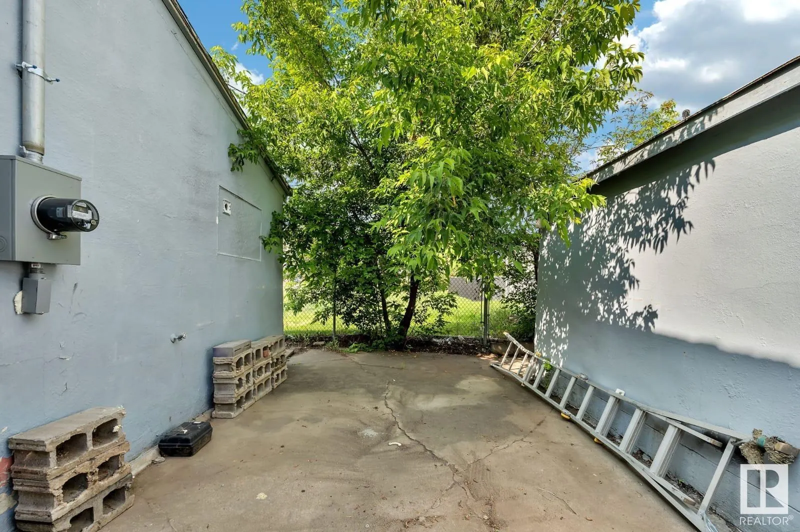 10130 100 Avenue
