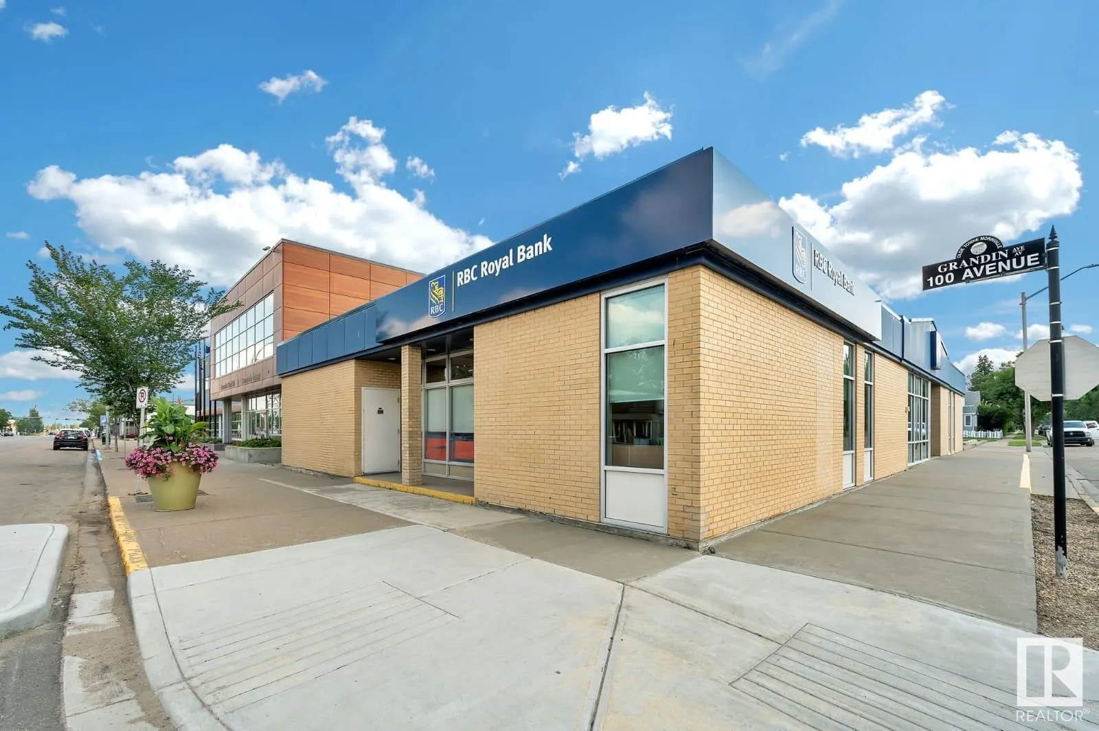 10130 100 Avenue