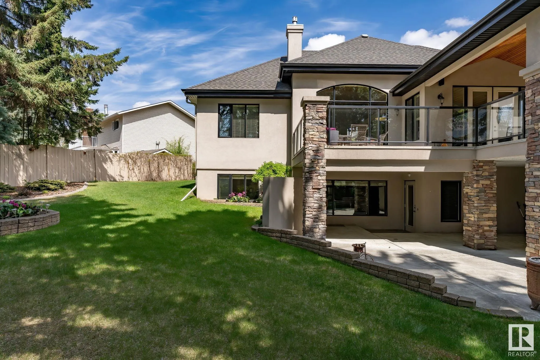 98 LANCASTER Crescent