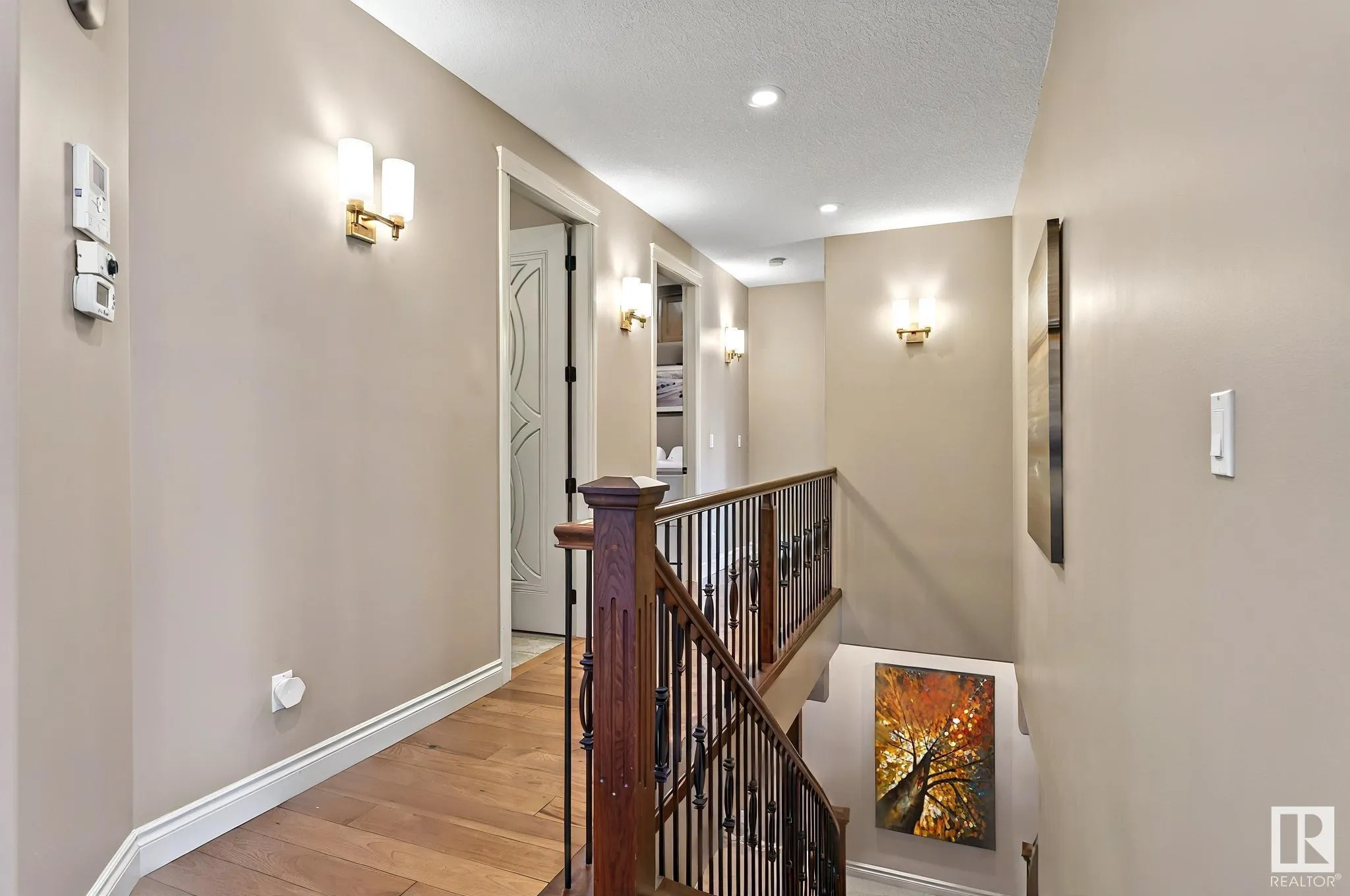 98 LANCASTER Crescent