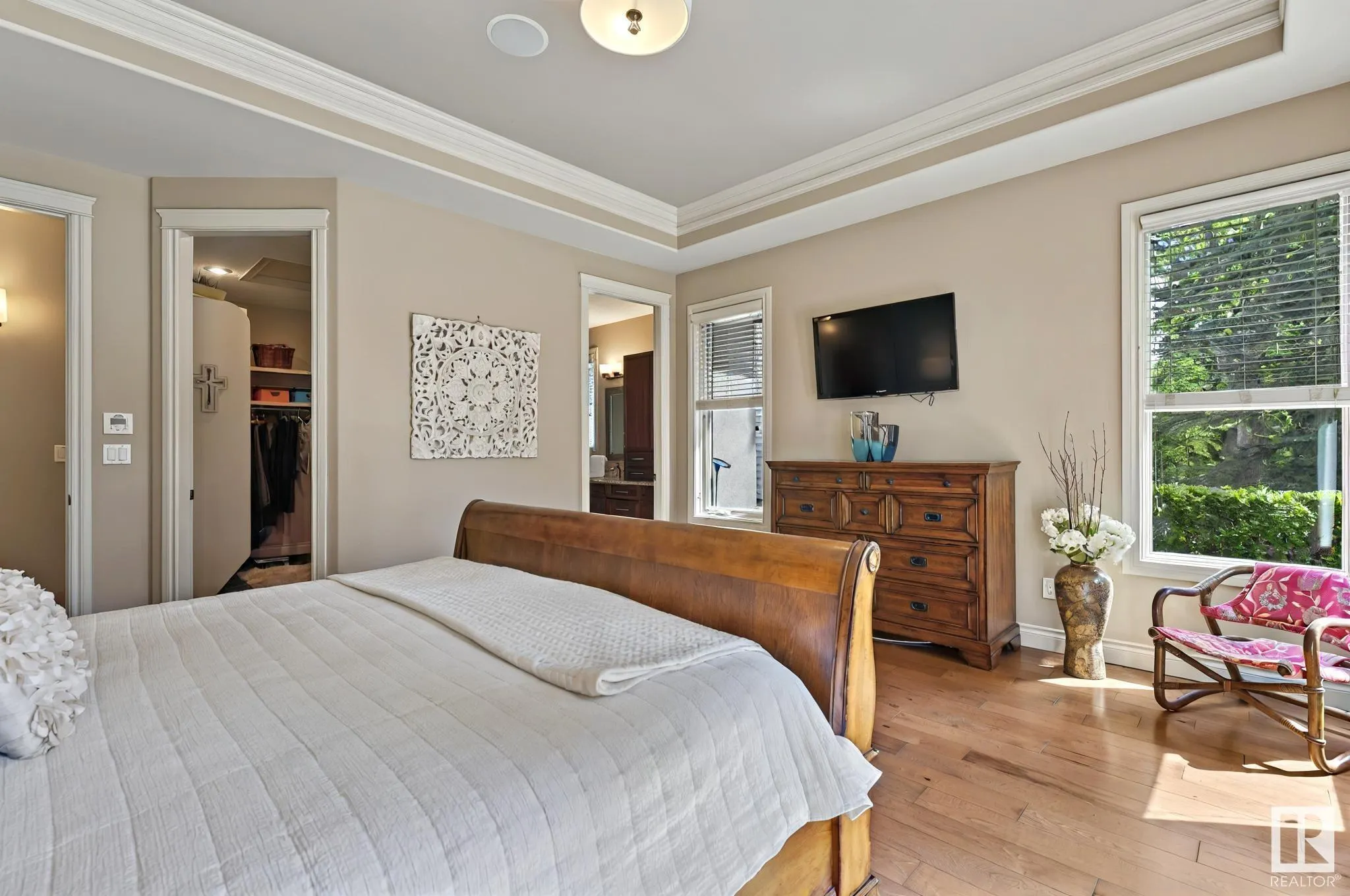 98 LANCASTER Crescent