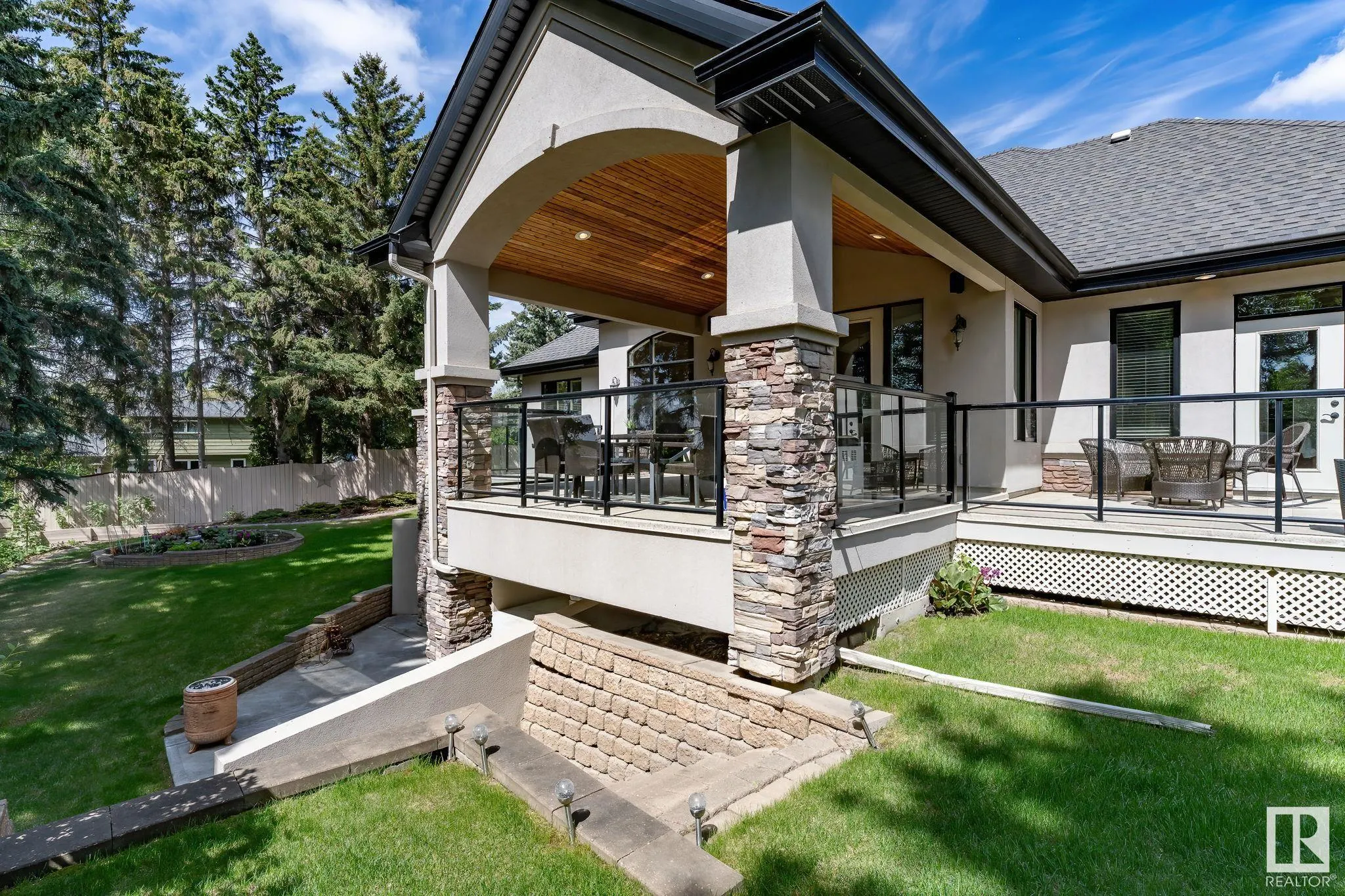 98 LANCASTER Crescent