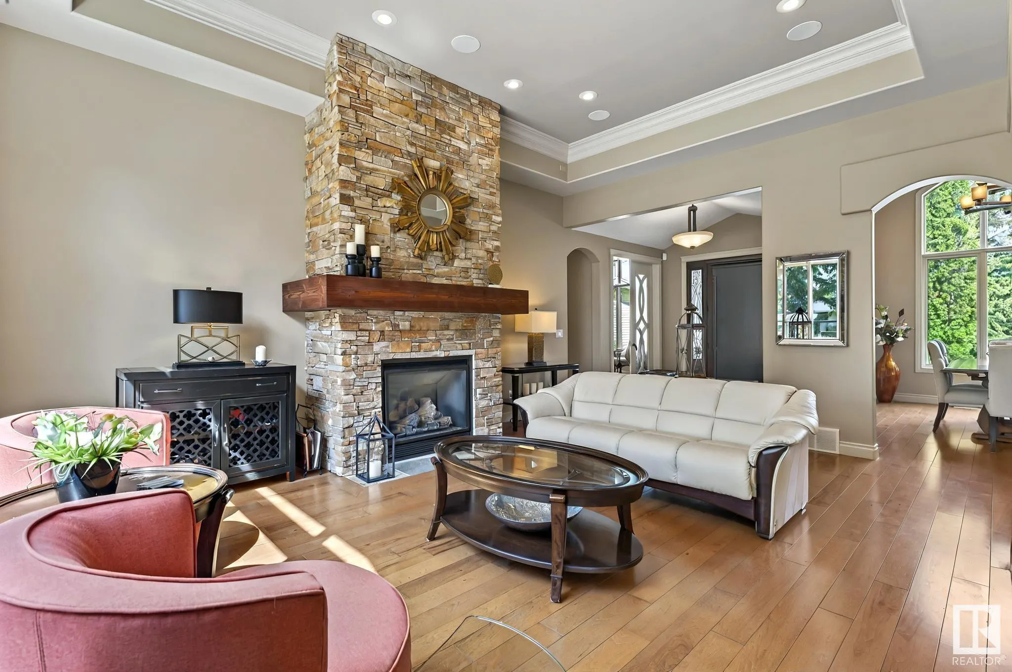 98 LANCASTER Crescent