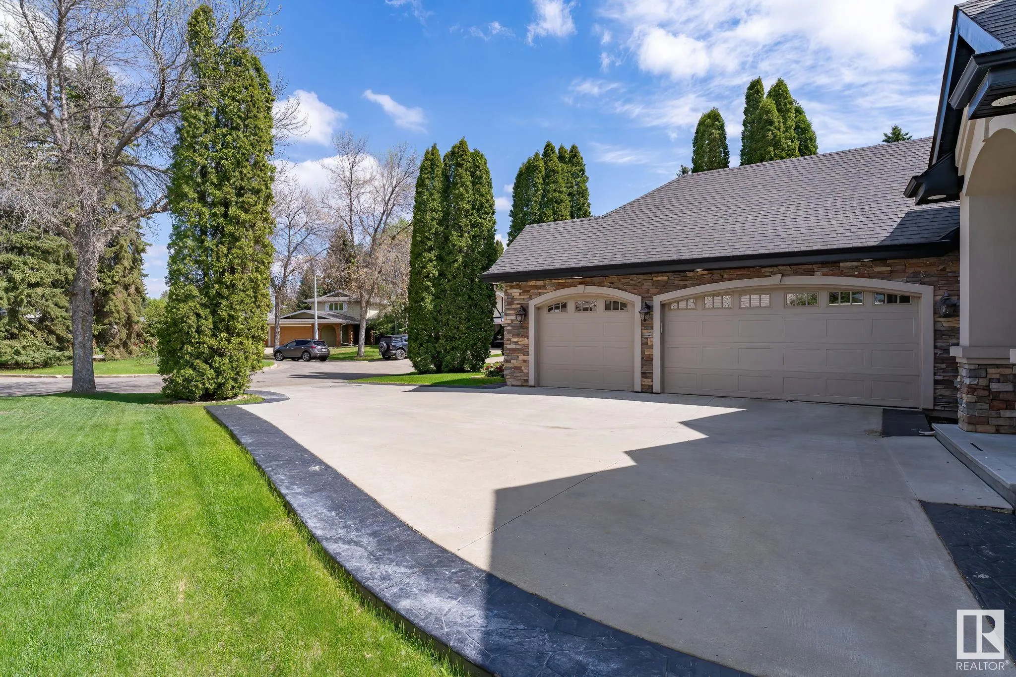 98 LANCASTER Crescent