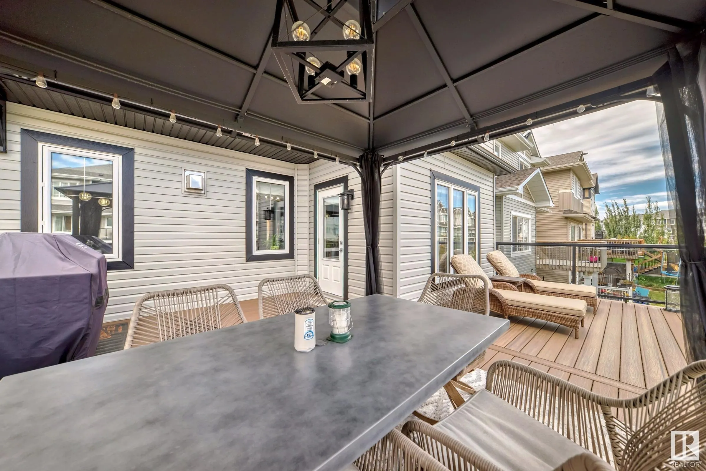 3075 CARPENTER LANDING Landing