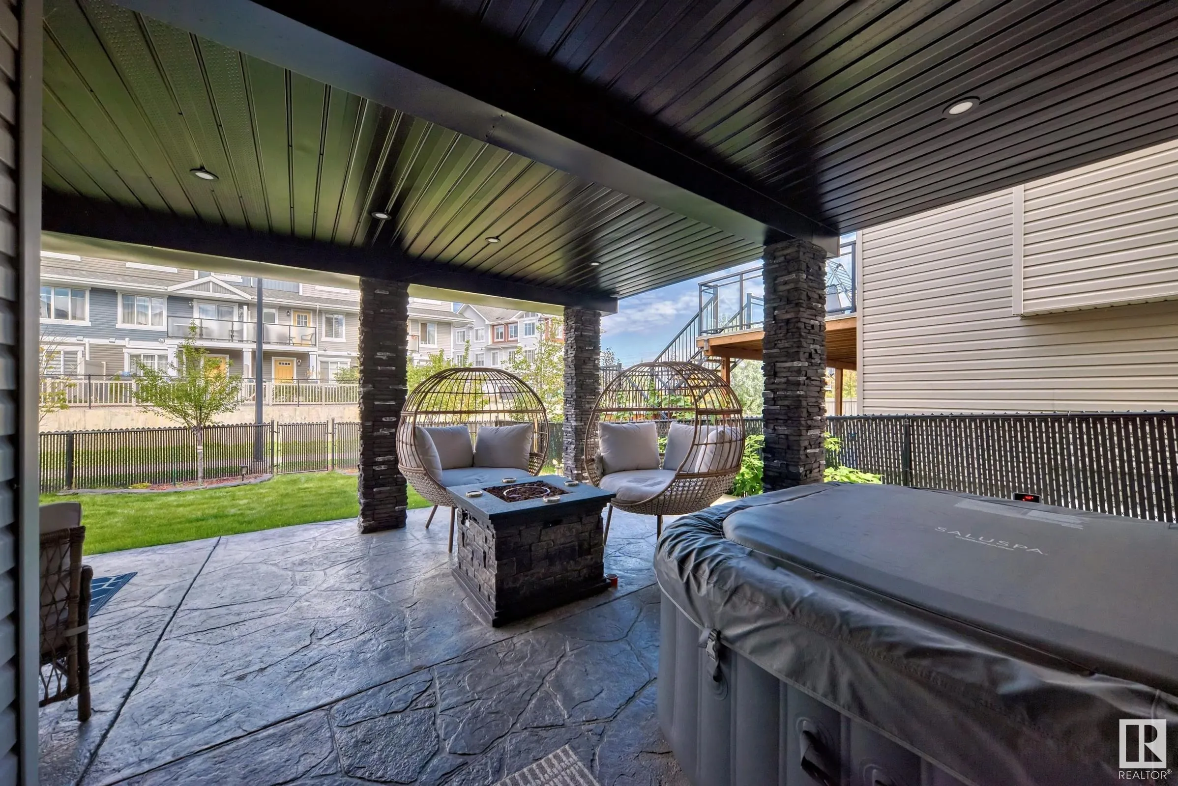 3075 CARPENTER LANDING Landing