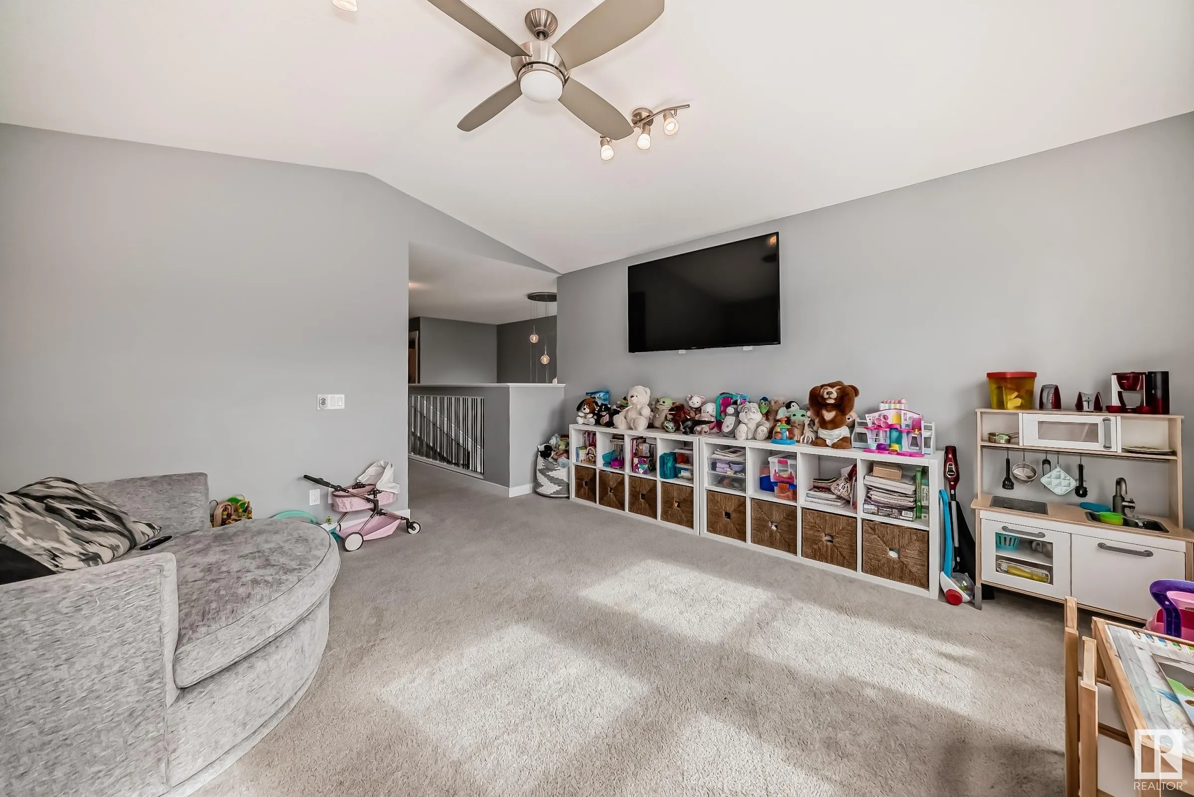 3075 CARPENTER LANDING Landing
