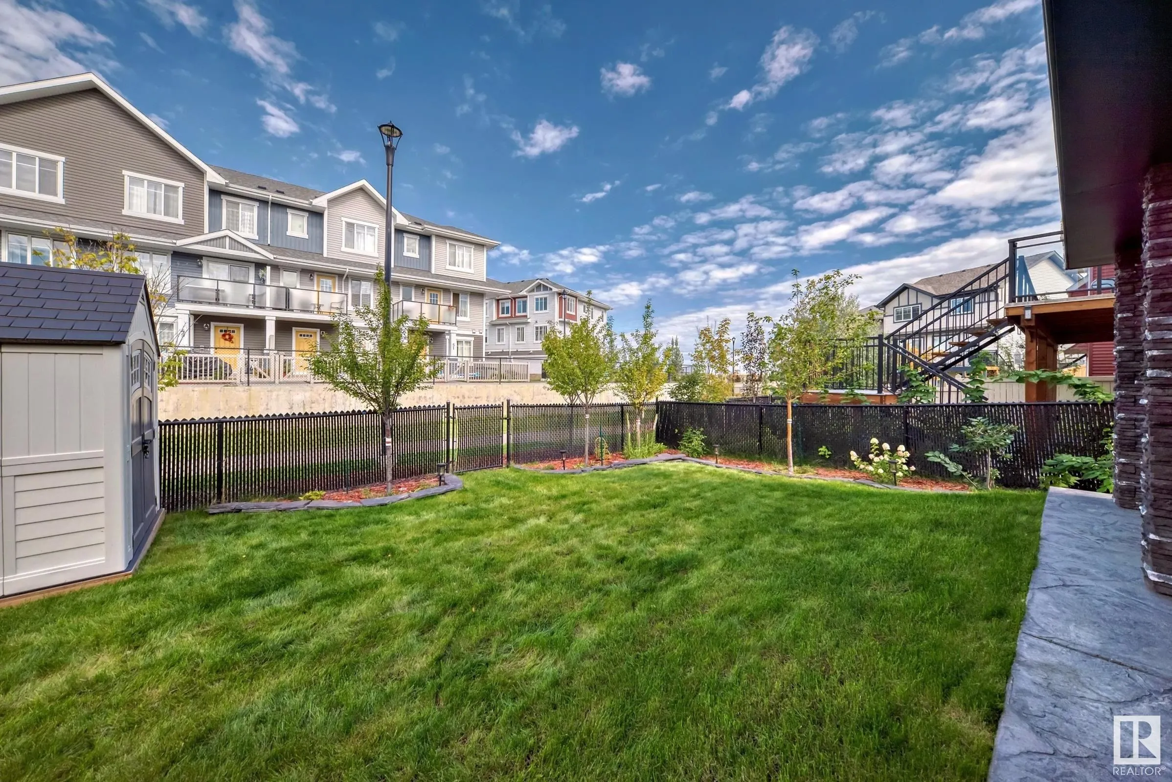 3075 CARPENTER LANDING Landing