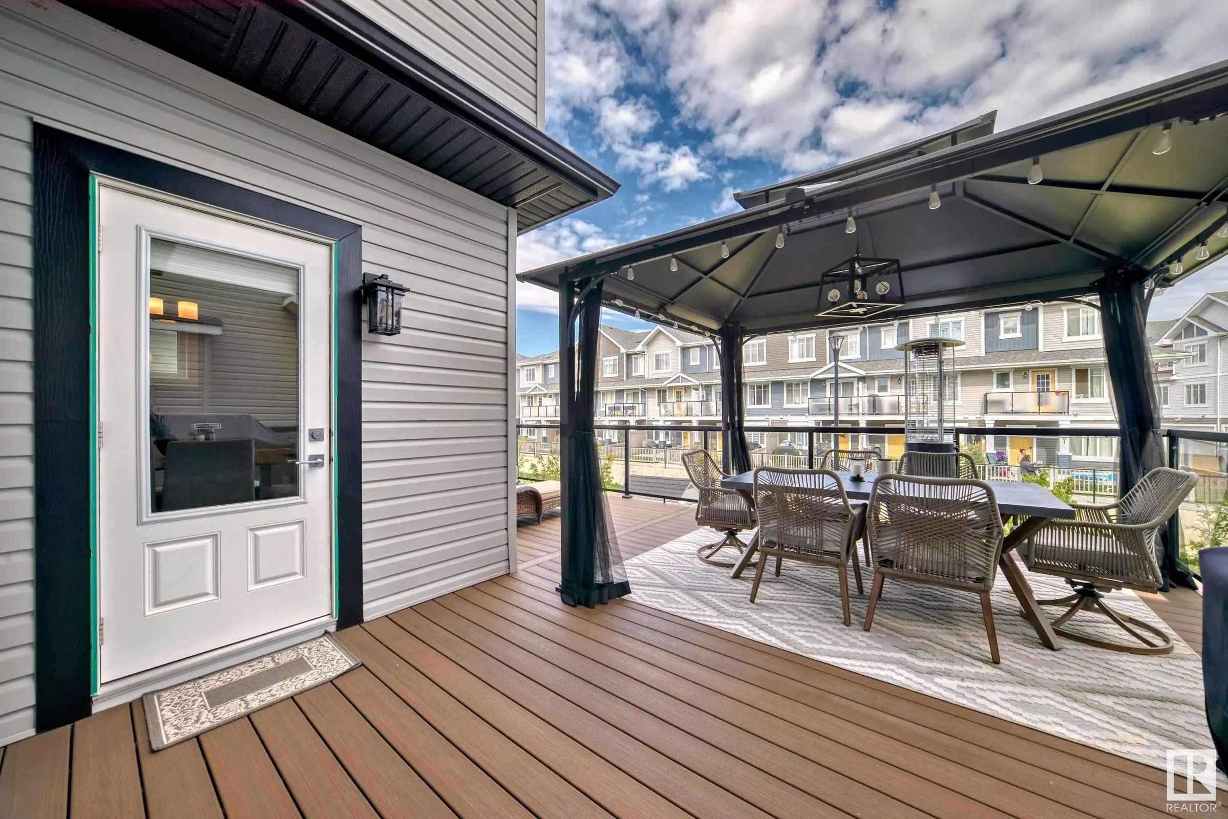 3075 CARPENTER LANDING Landing