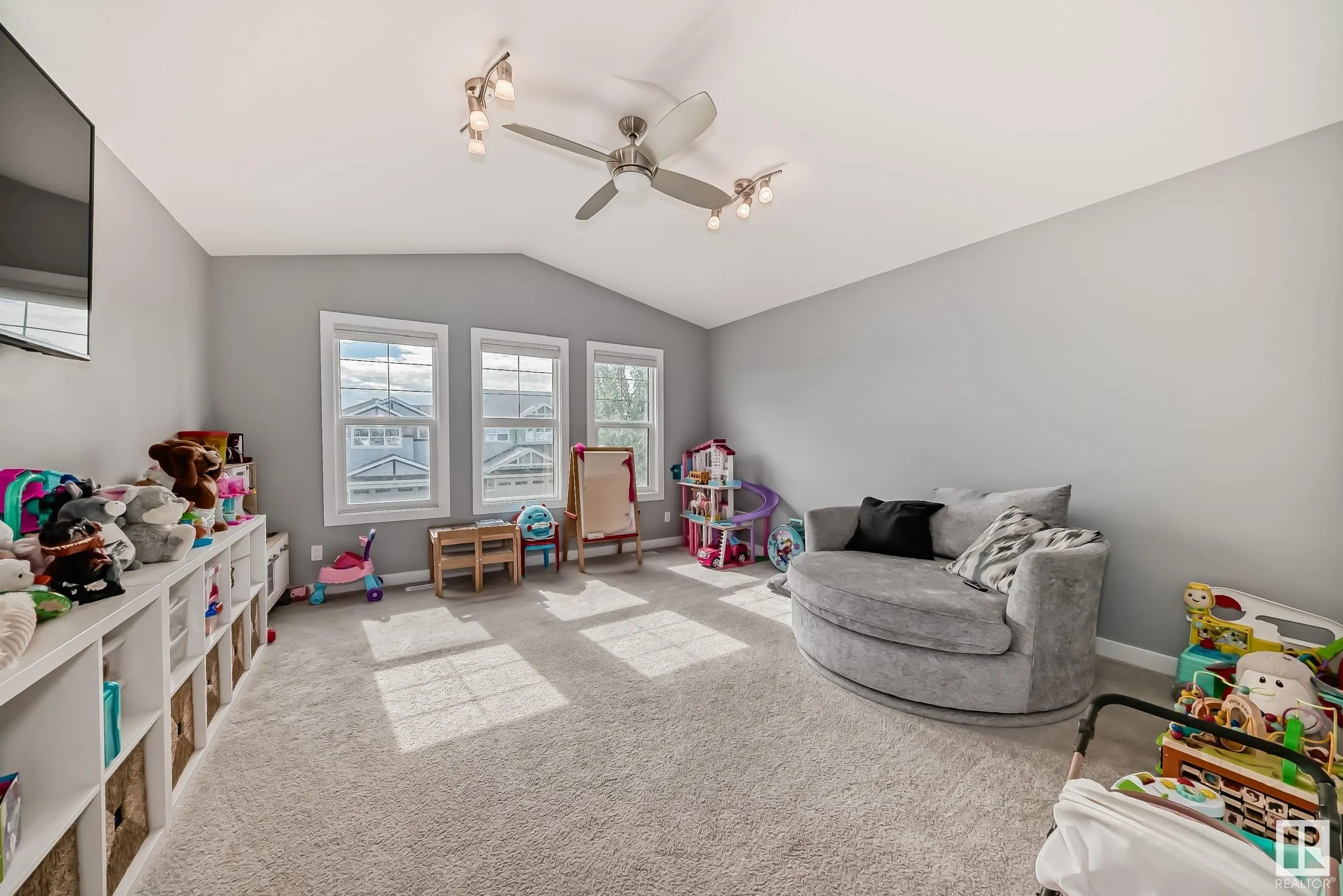 3075 CARPENTER LANDING Landing