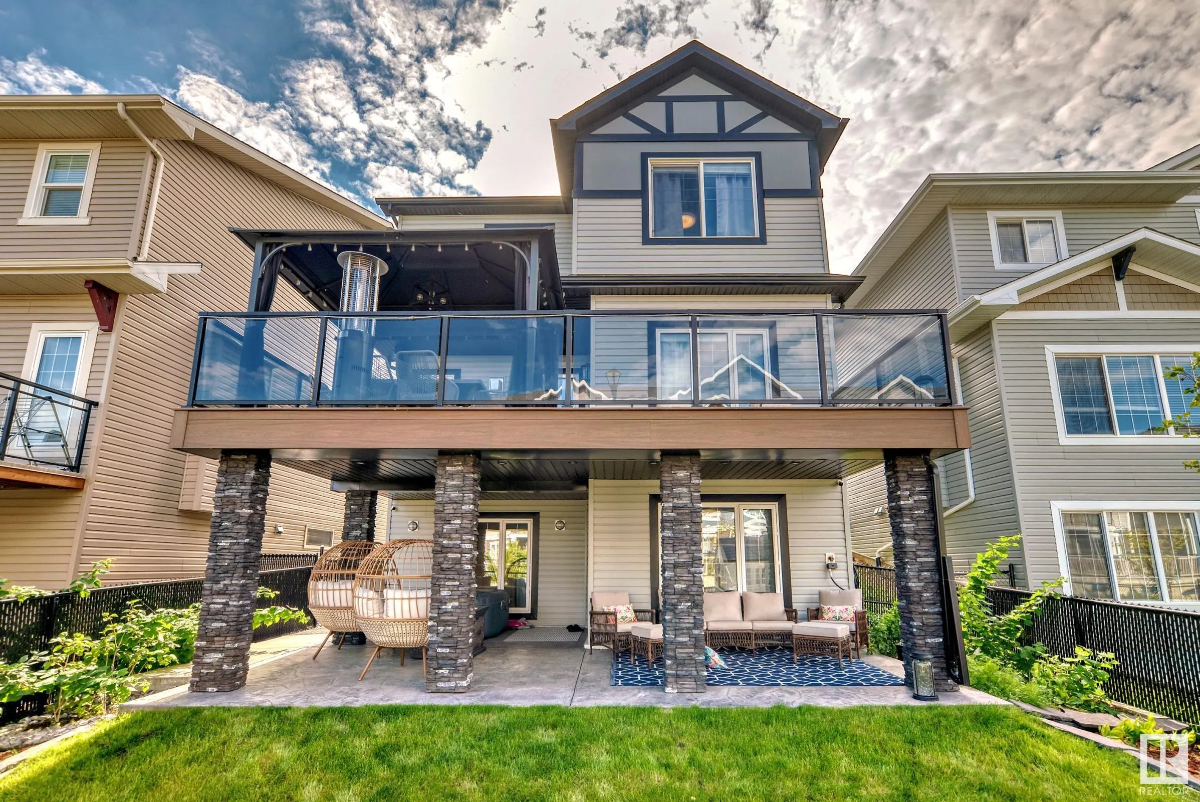 3075 CARPENTER LANDING Landing