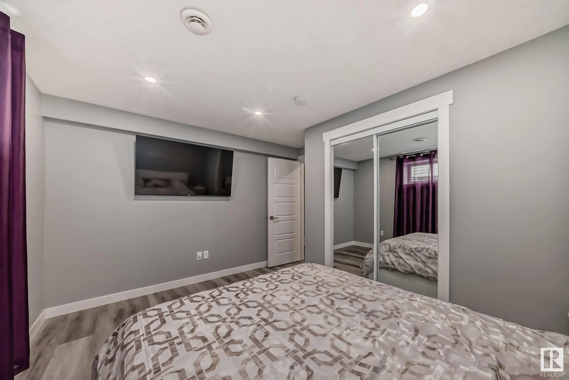 3075 CARPENTER LANDING Landing