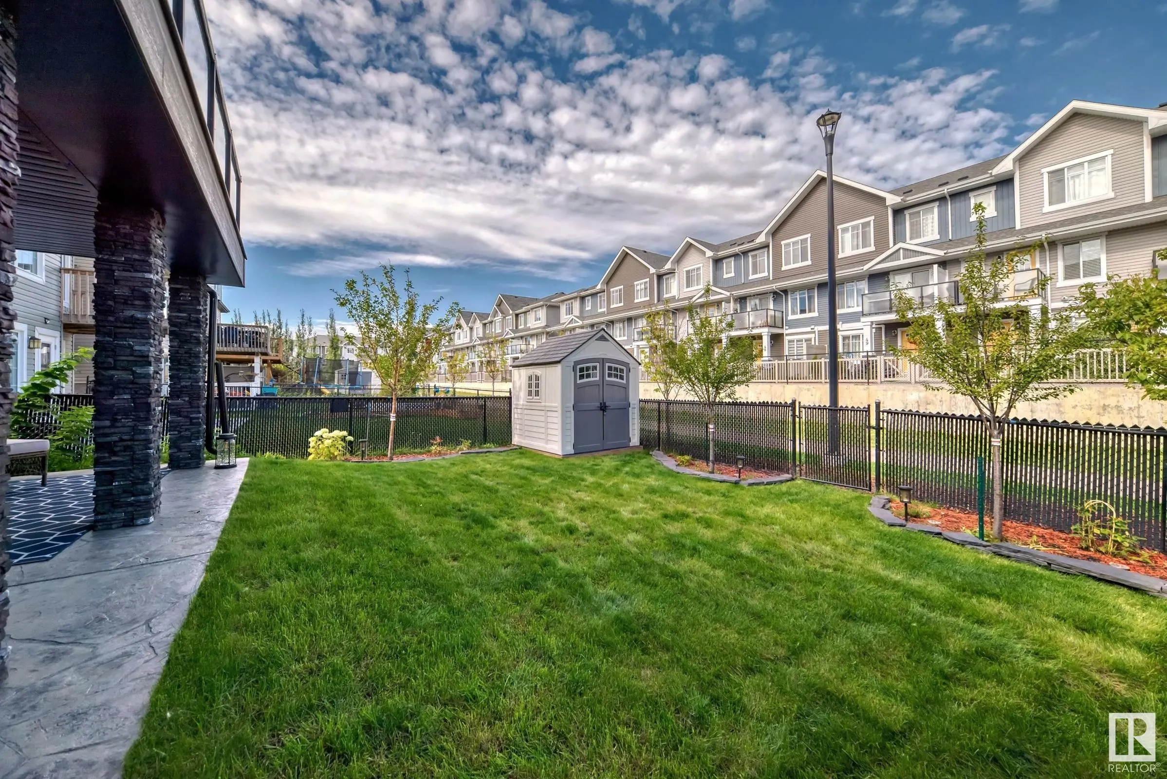 3075 CARPENTER LANDING Landing