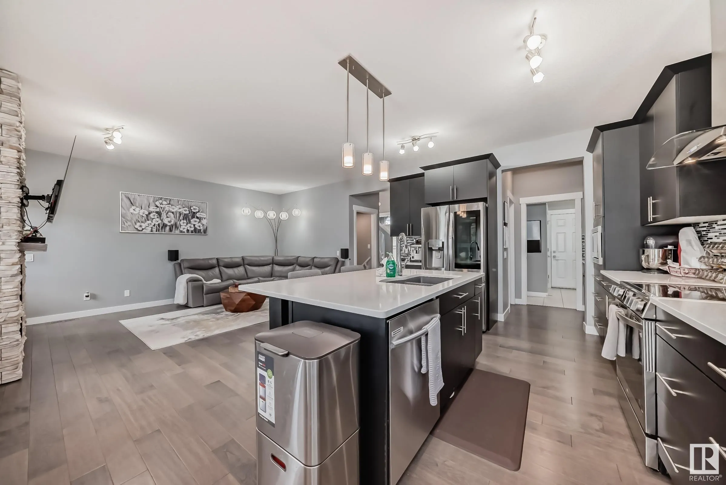 3075 CARPENTER LANDING Landing