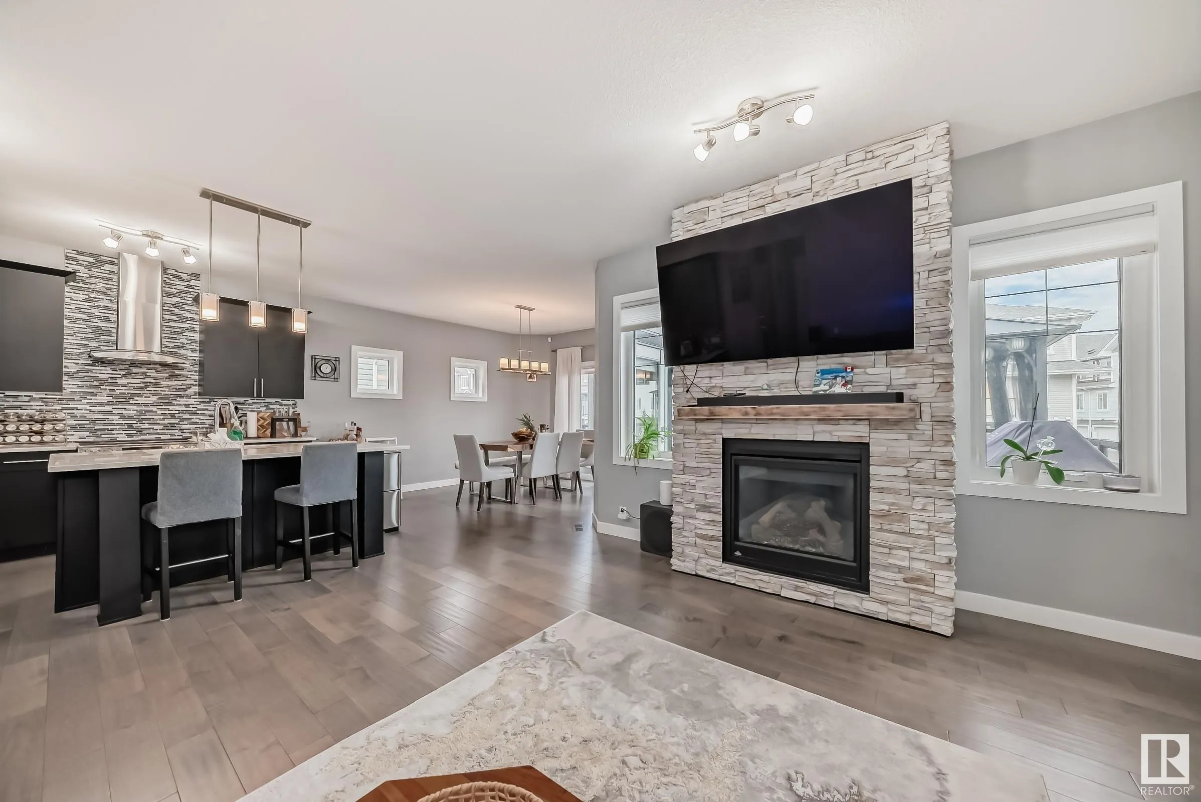 3075 CARPENTER LANDING Landing