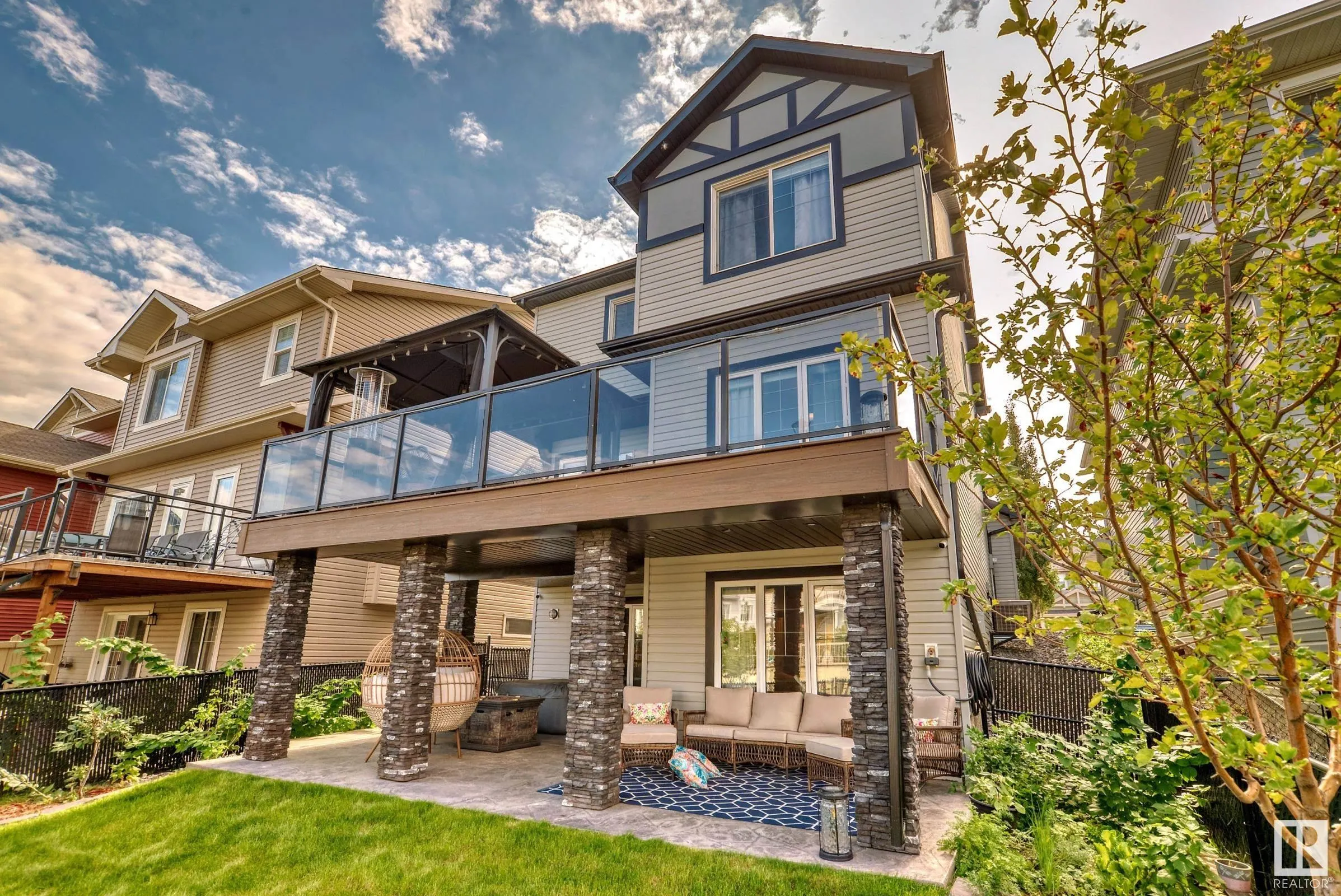 3075 CARPENTER LANDING Landing